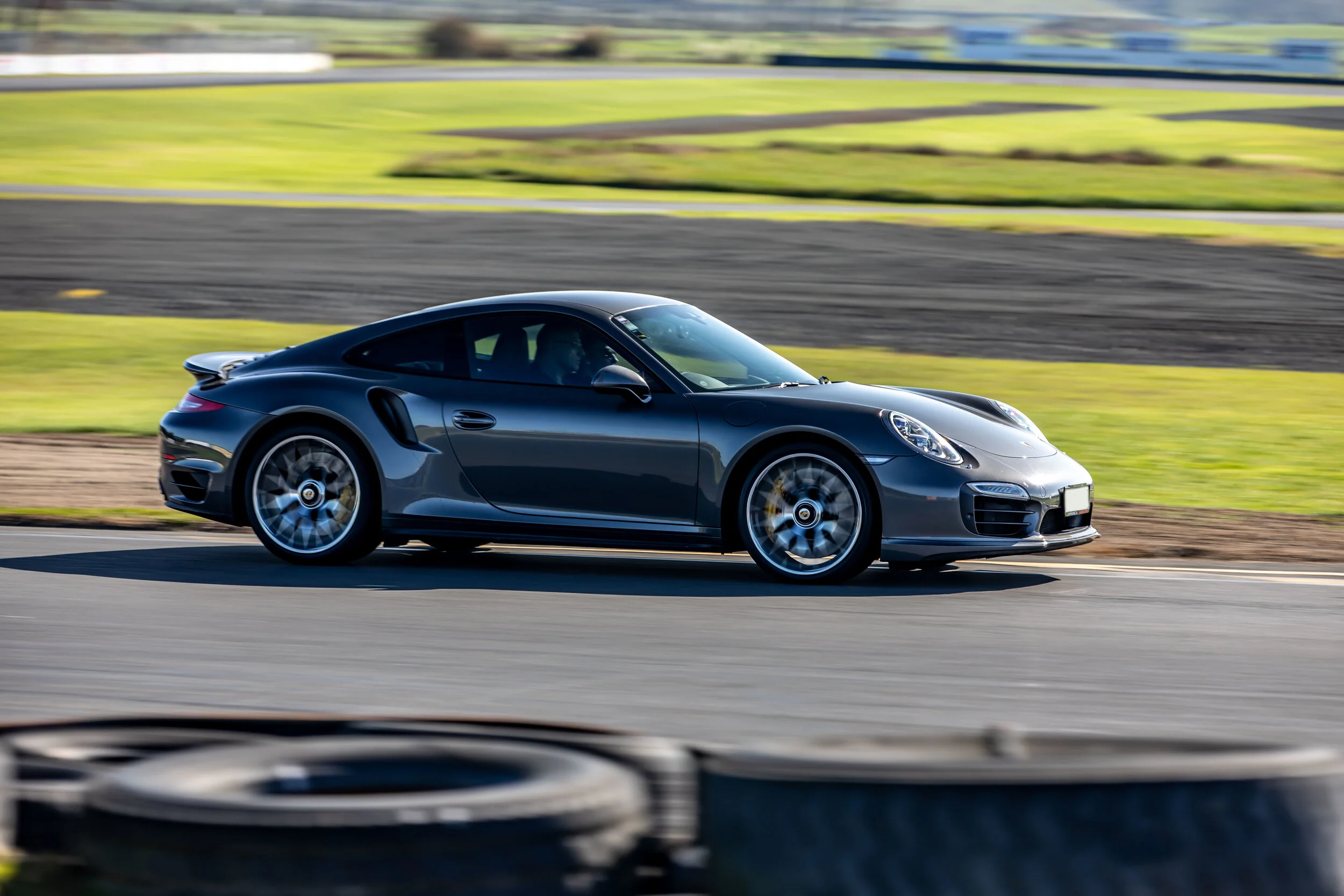 editedCC PORSCHE LR-7669.jpg