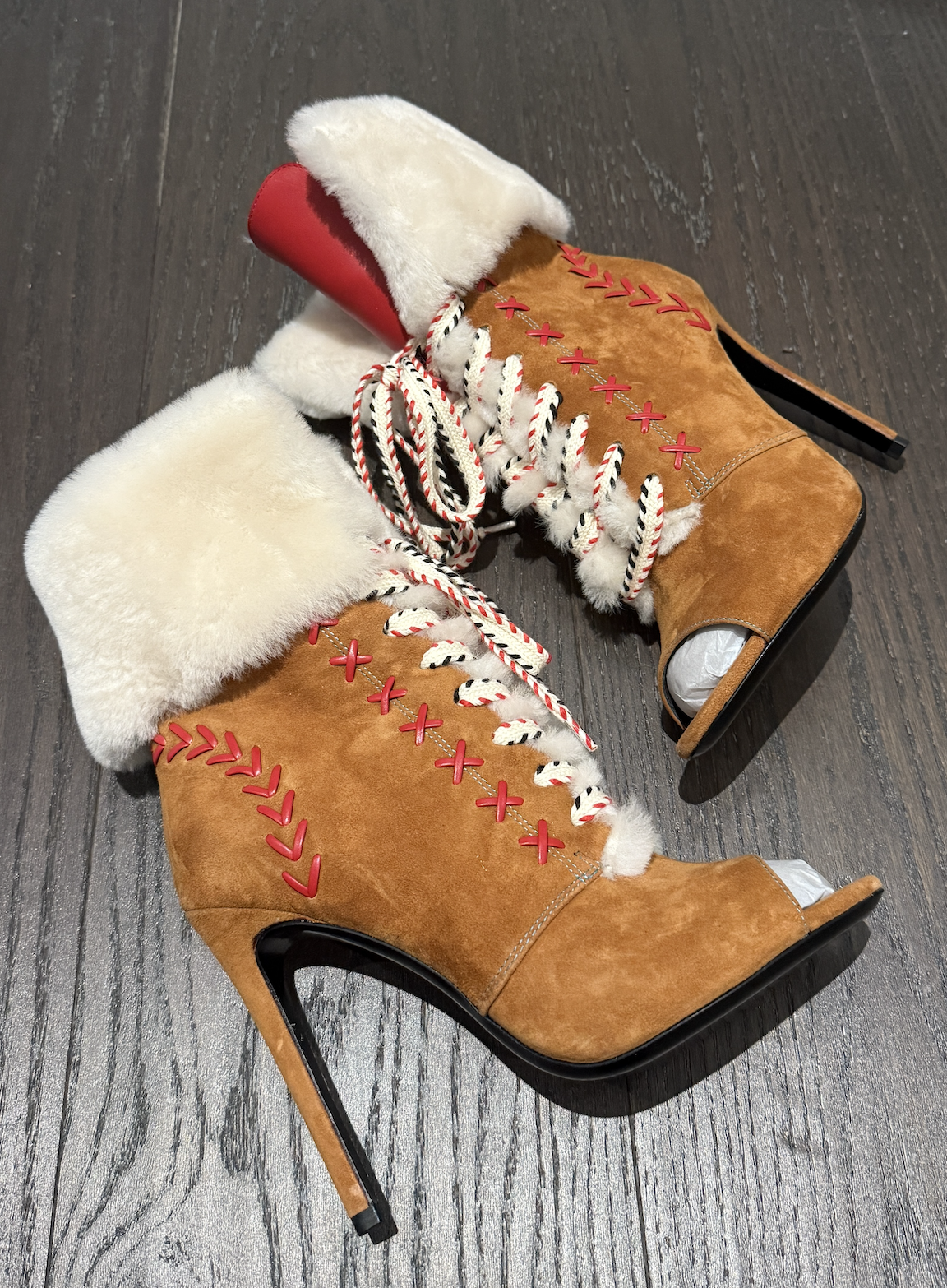 AVA TAN SHEARLING (BASEBALL) - SIZE 39