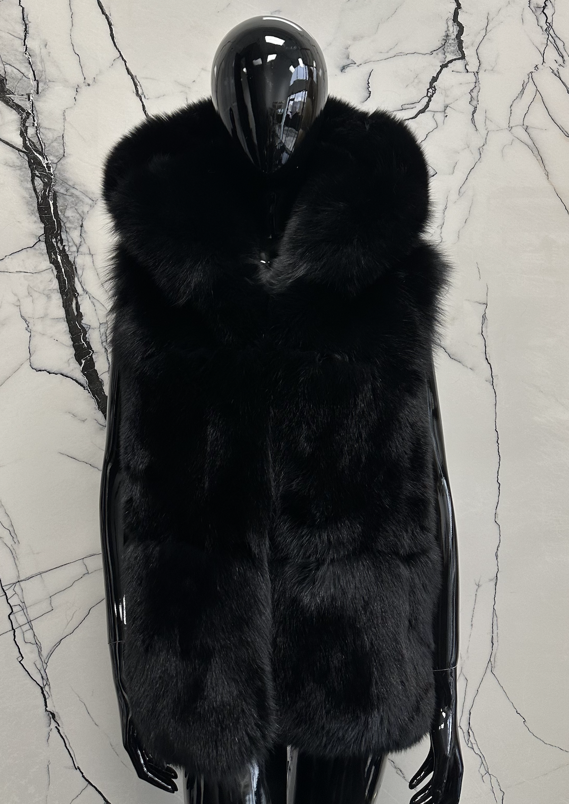 BLACK FOX FUR HOODED VEST (SIZE M/L)