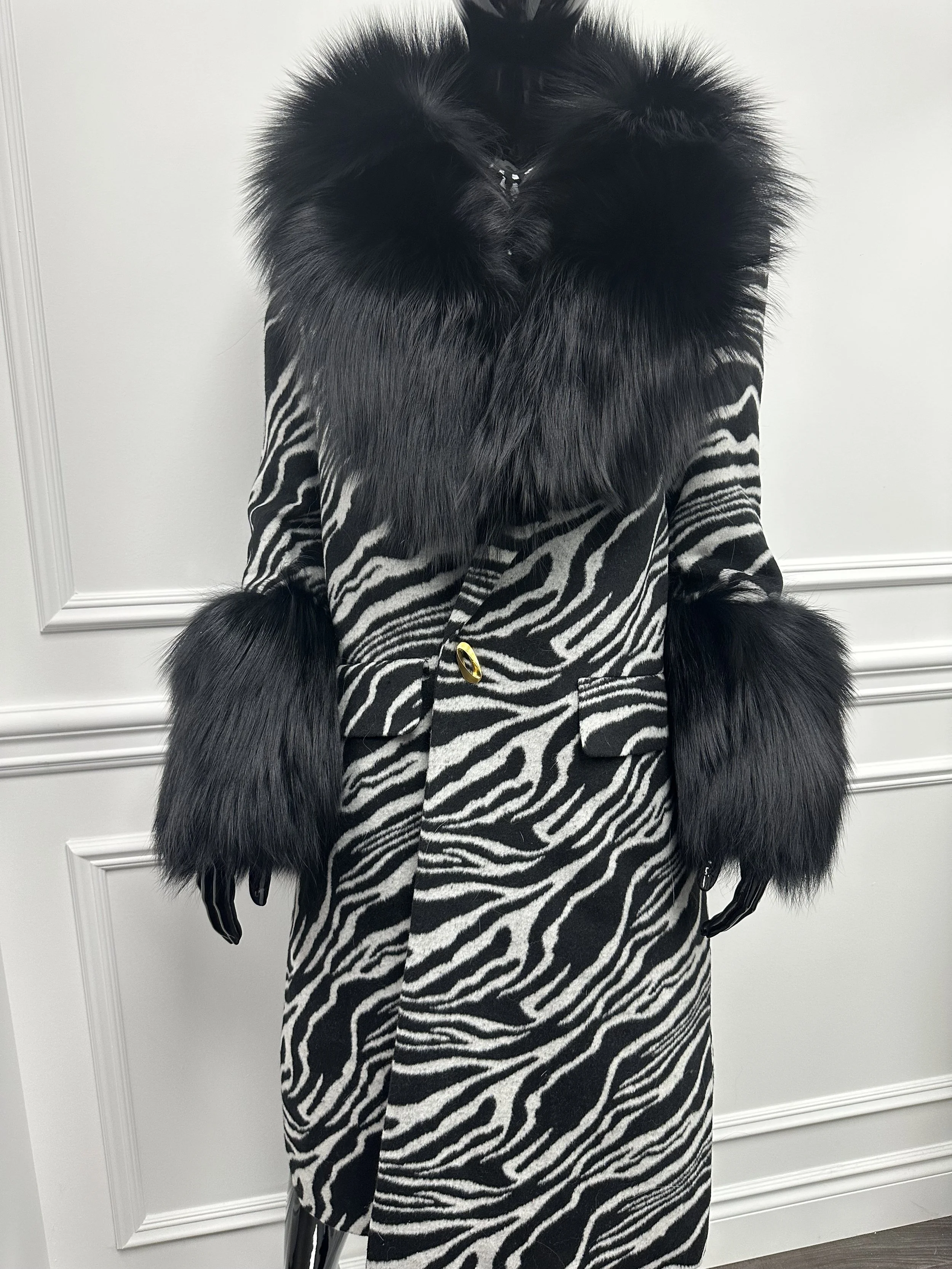 ZEBRA WOOL X BLACK FOX COAT