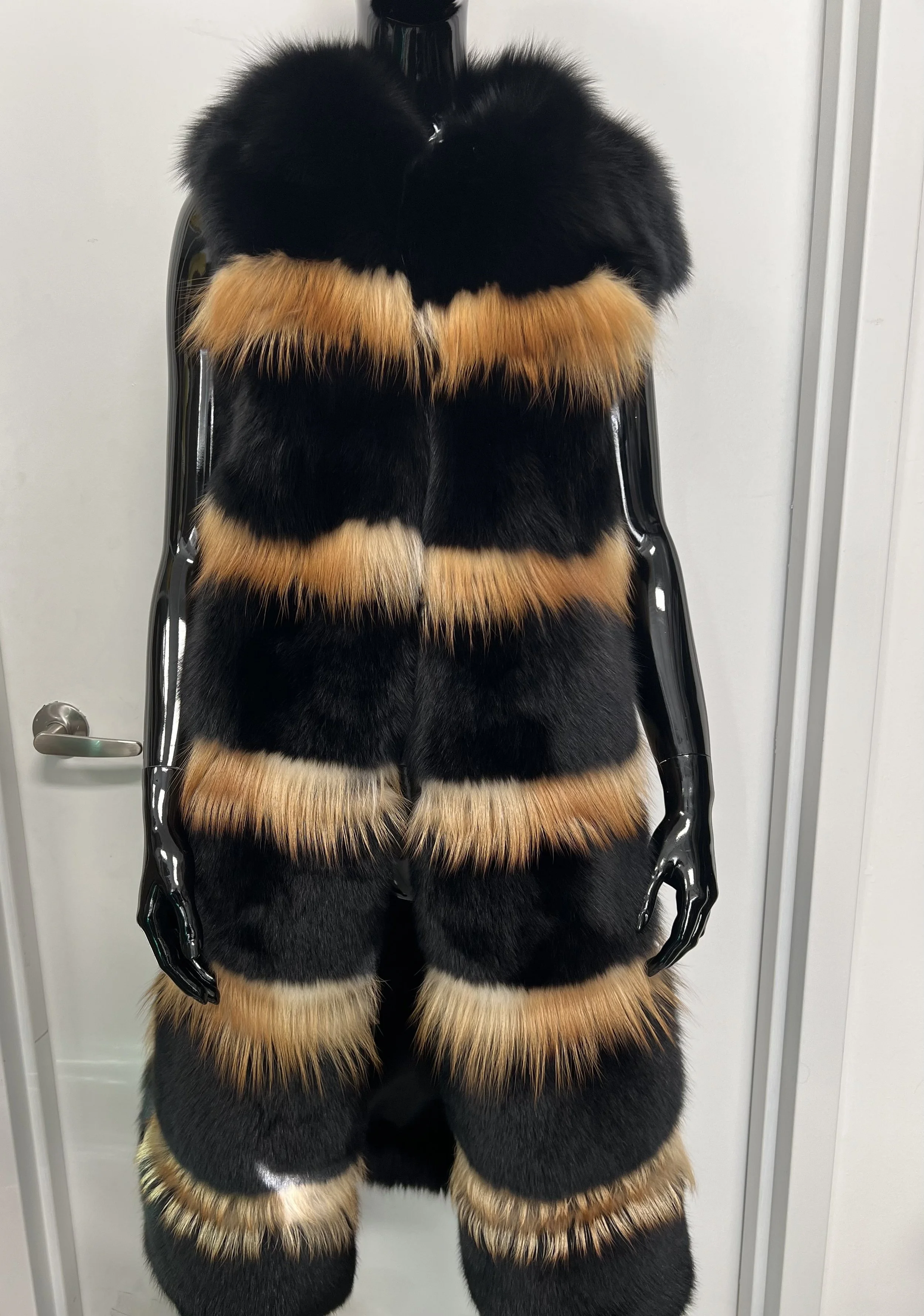 STRIPED FOX FUR VEST (M/L)