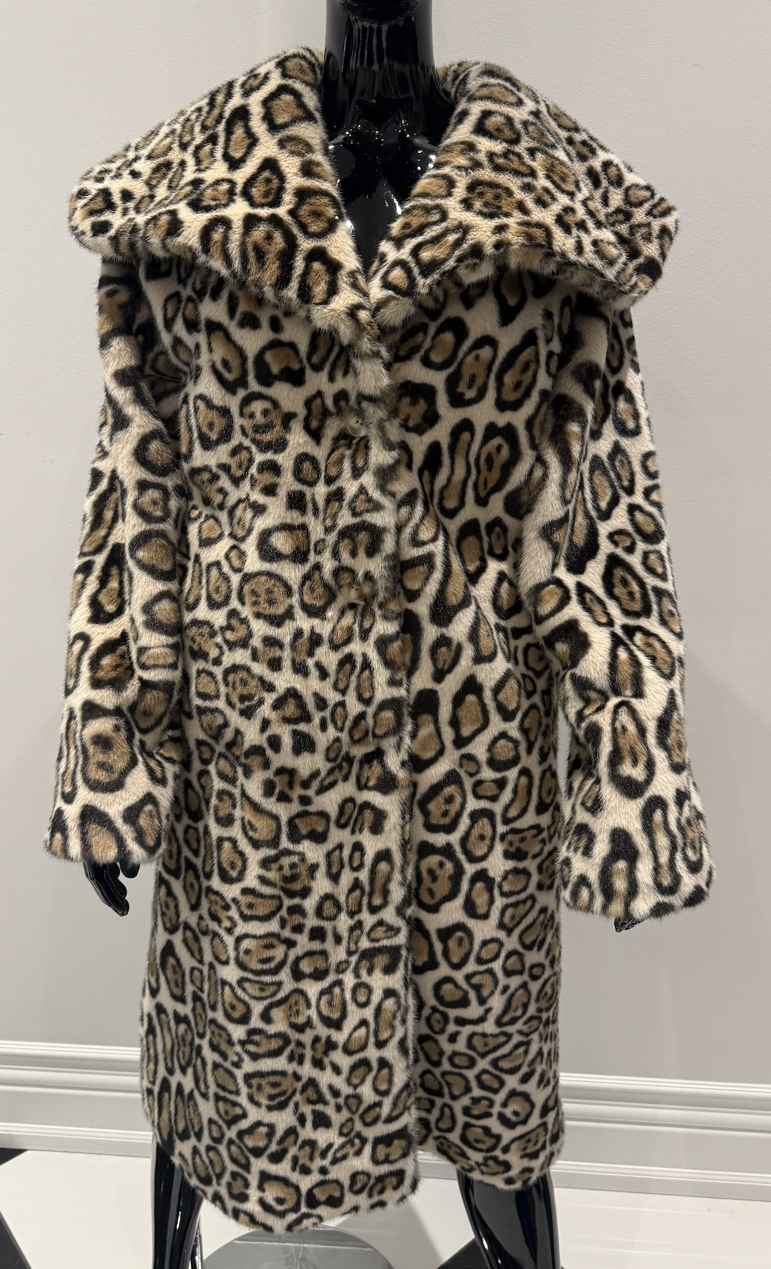 WIDE COLLAR LEOPARD FAUX FUR JACKET (marked s/m fits like a m/l)