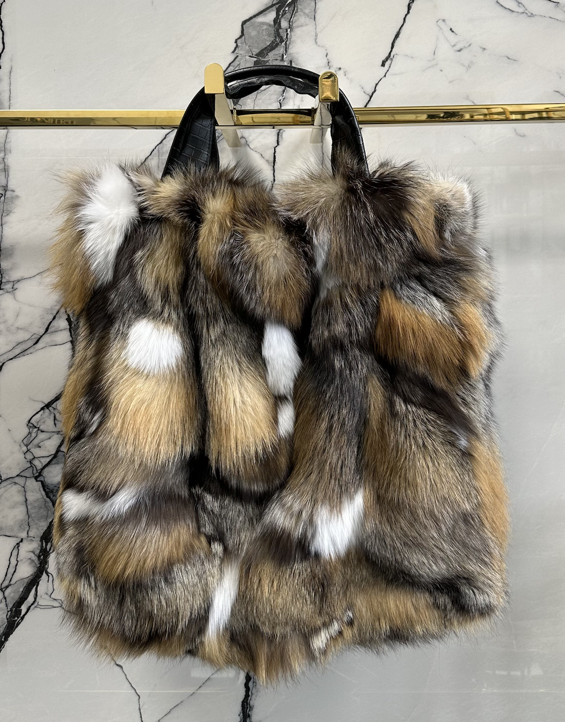 OVERSIZED FOX FUR TOTE XXL