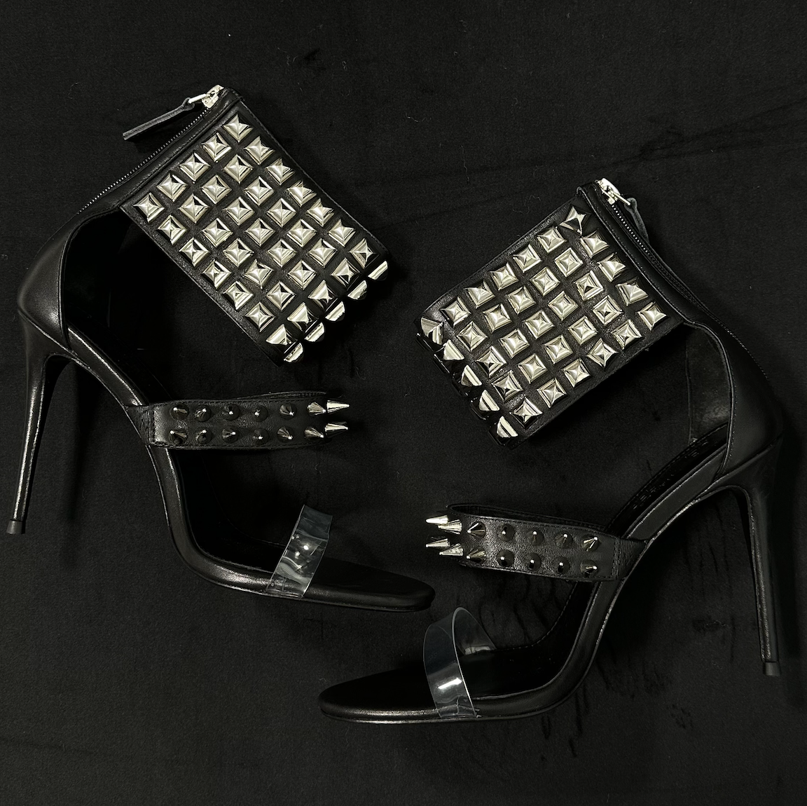 STUDDED X SPIKE SANDAL SIZE 39