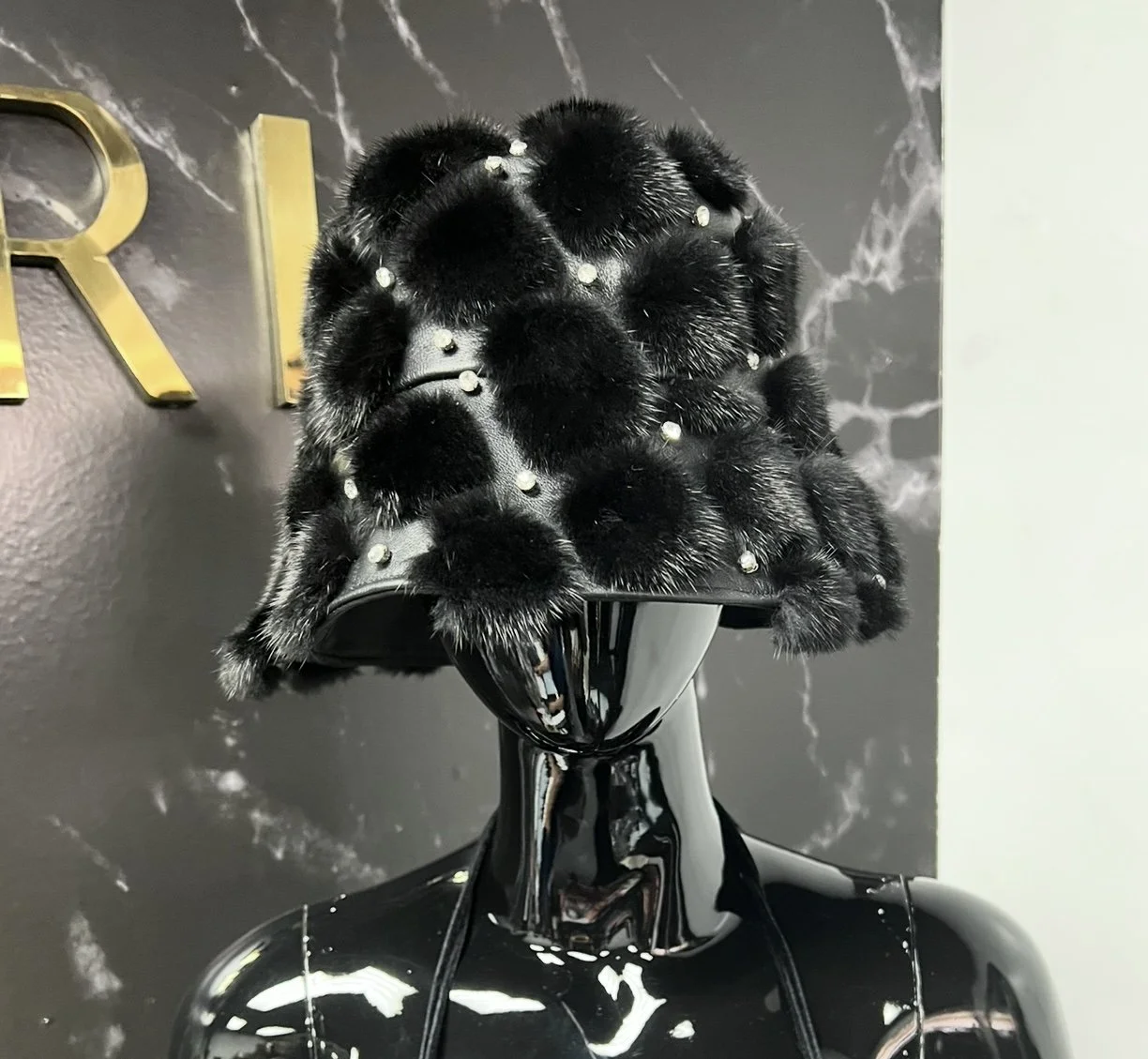 MINK X CRYSTAL BUCKET HAT