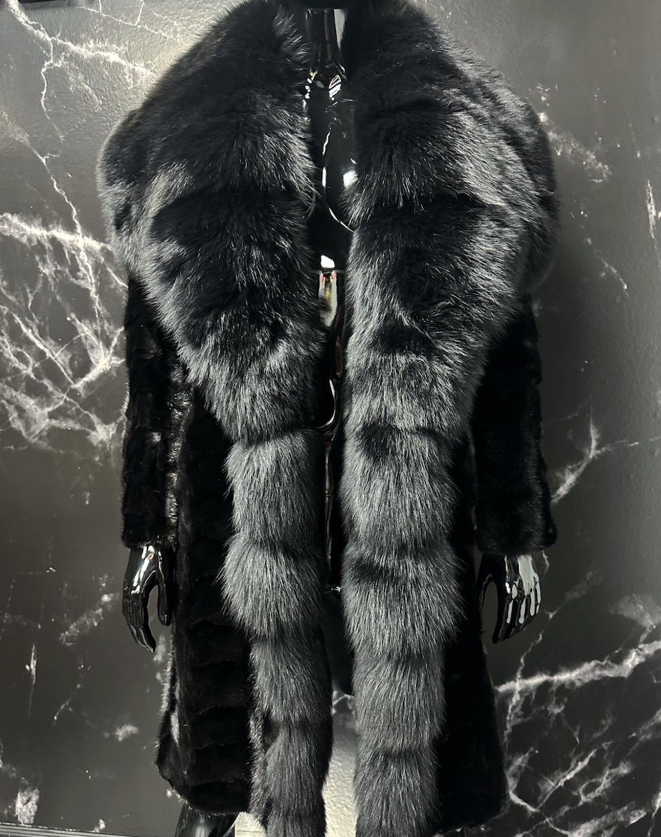 FOX X MINK OVERSIZED SHAWL COLLAR COAT (M/L)