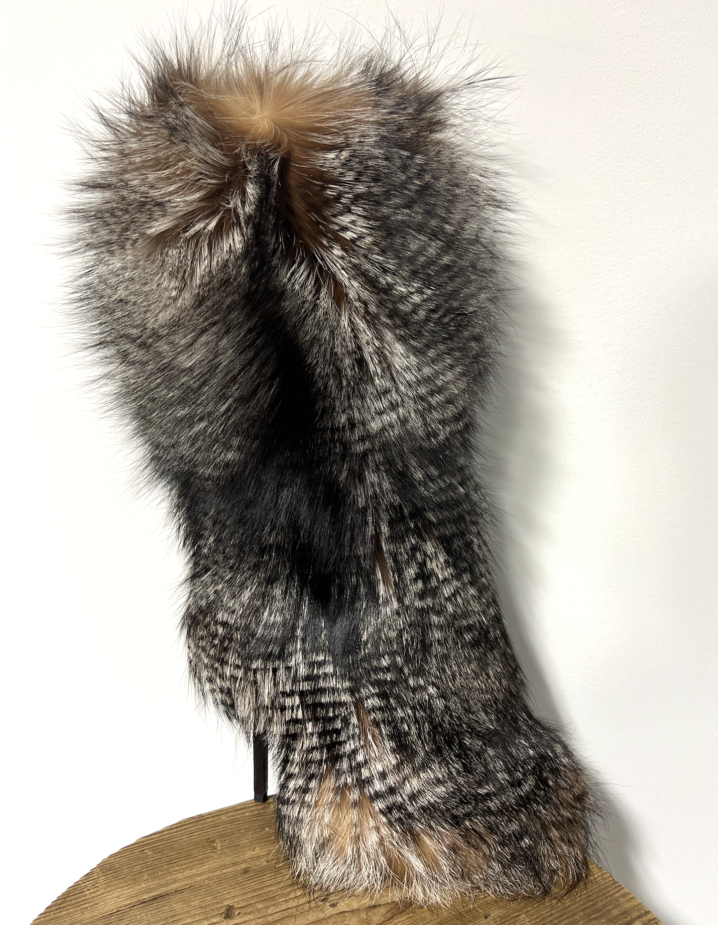 CRIMPED FOX FUR BOOT SIZE 38 W