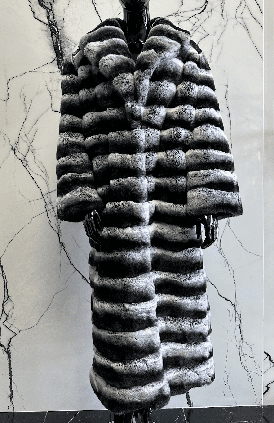 CHINCHILLA COAT (M/L)