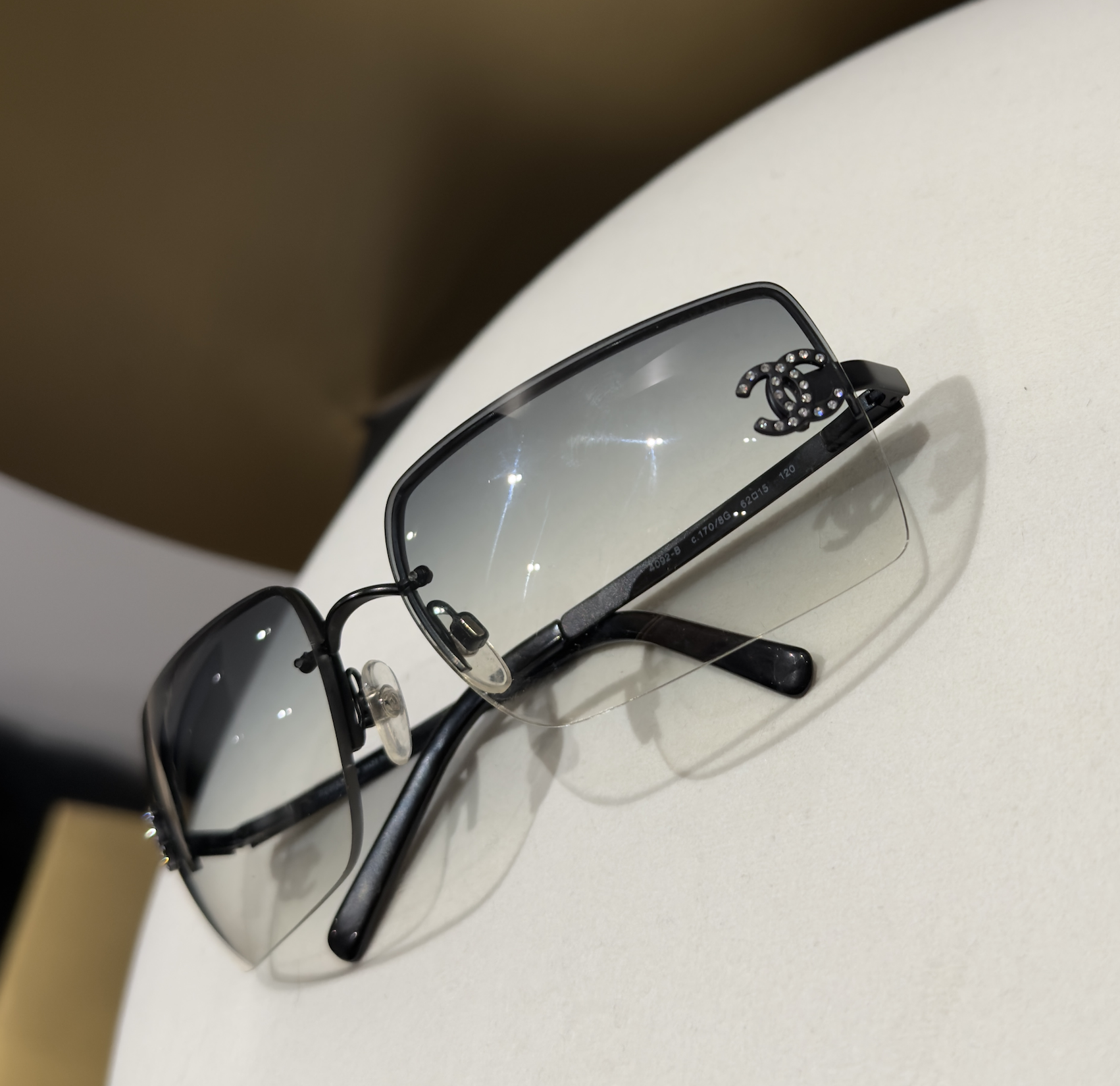 CHANEL Y2K CRYSTAL CC OMBRE SUNGLASSES (BLACK)
