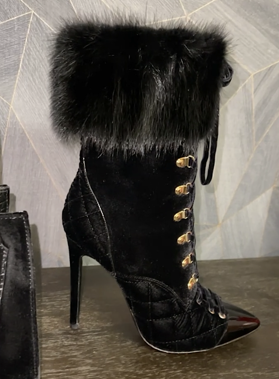 VELVET FINCH HEEL (SIZE 38)