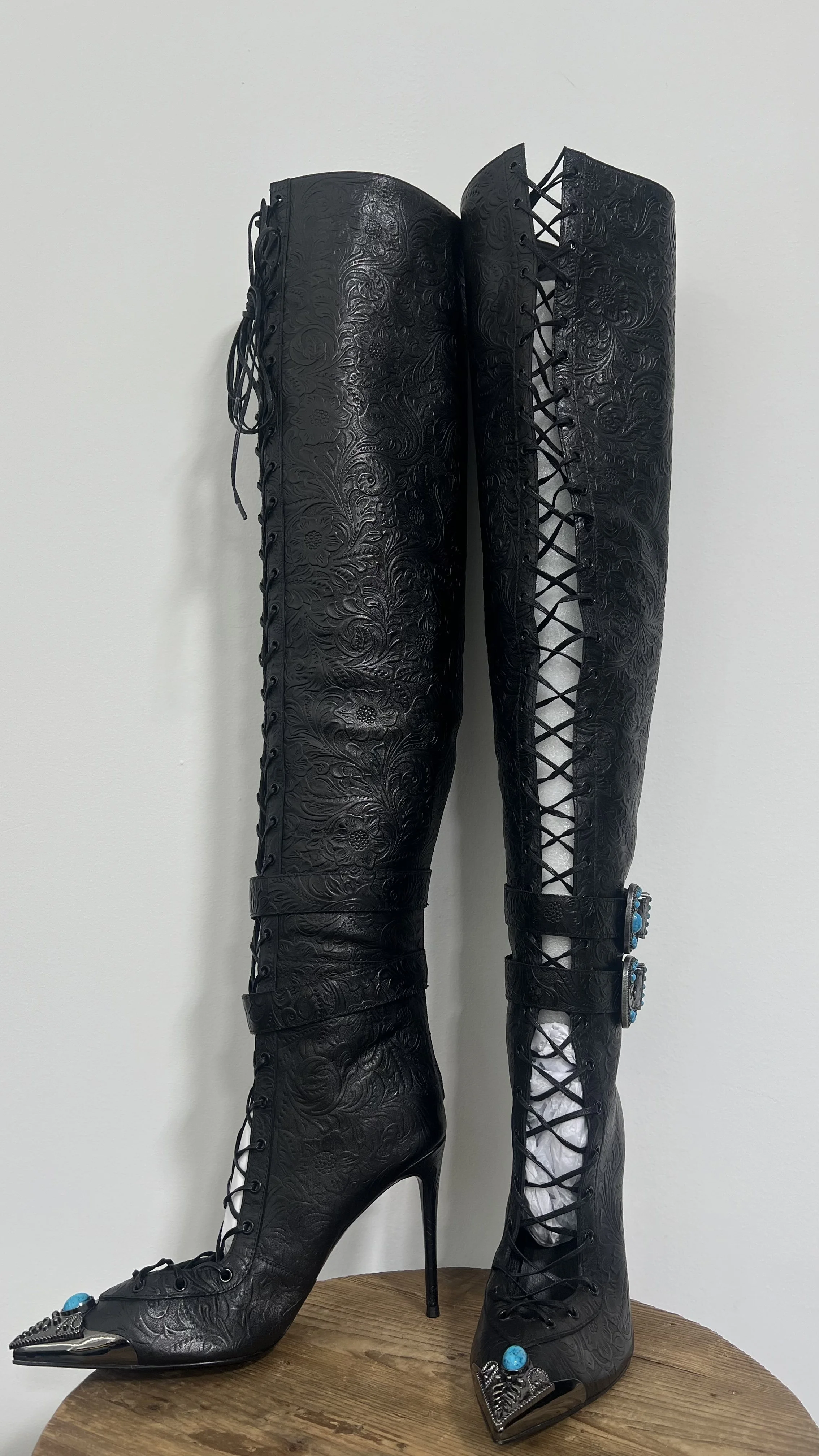 PAISLEY BAROQUE LEATHER LACE UP BOOTS - 39 R