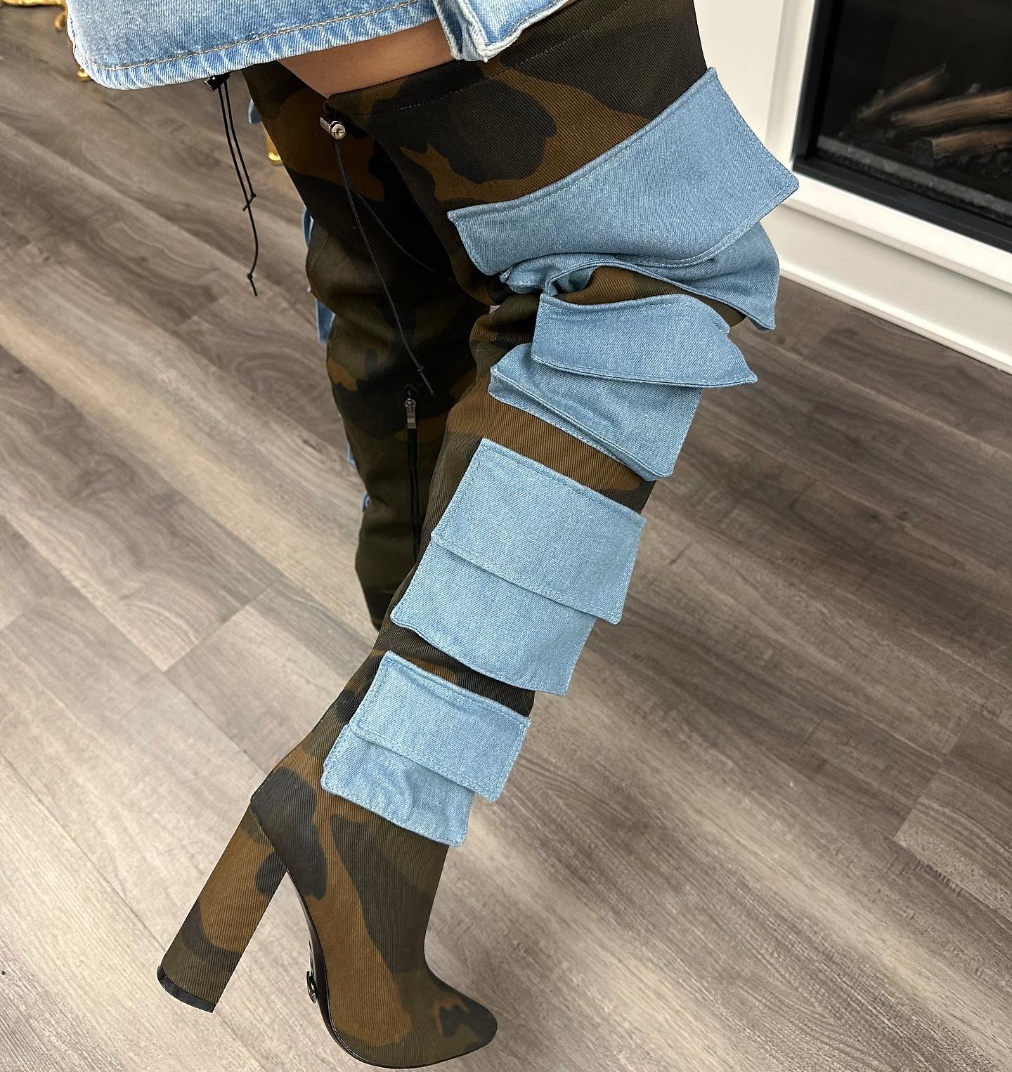 CAMO X DENIM THIGH HIGH SIZE (39 W)
