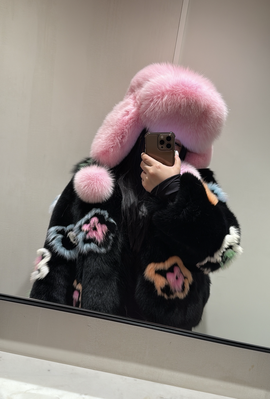 ABSTRACT DAISY FOX FUR COAT (M/L)