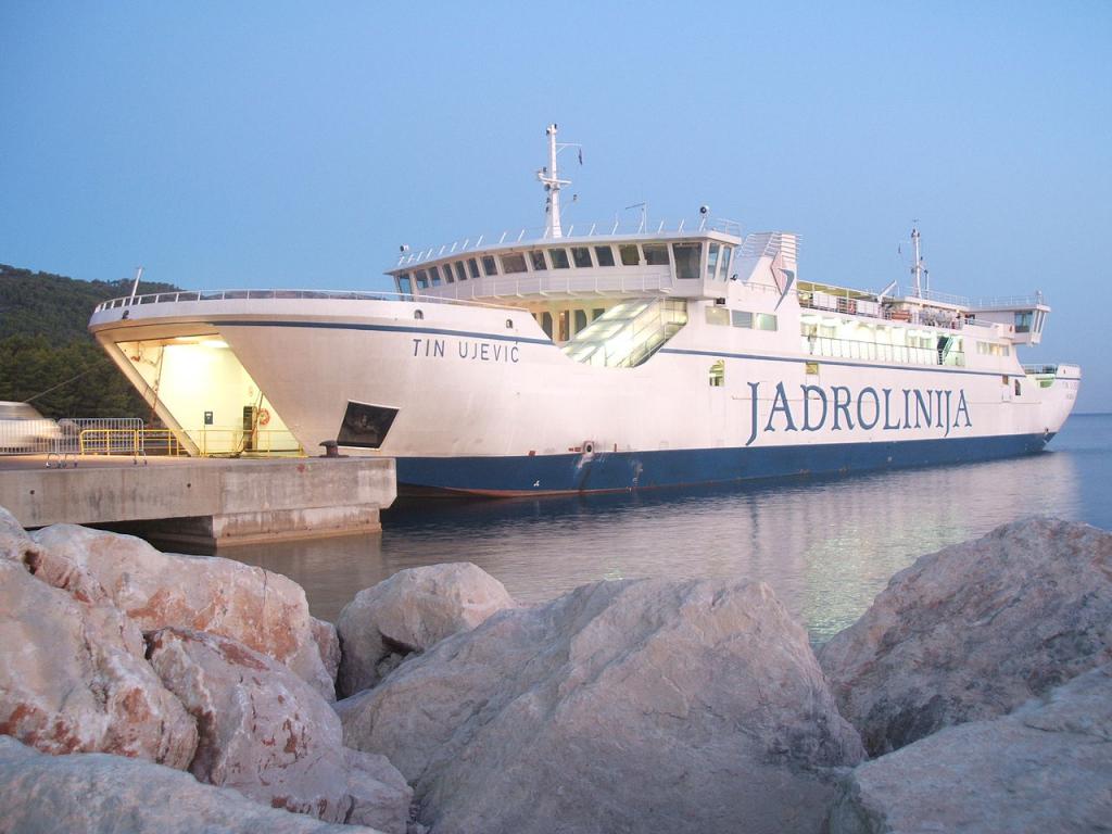 Split-Jadrolinija-Ticket-Booth-Big.jpg