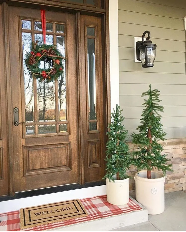 Layering outdoor rugs - FarmhouseRedefined.com