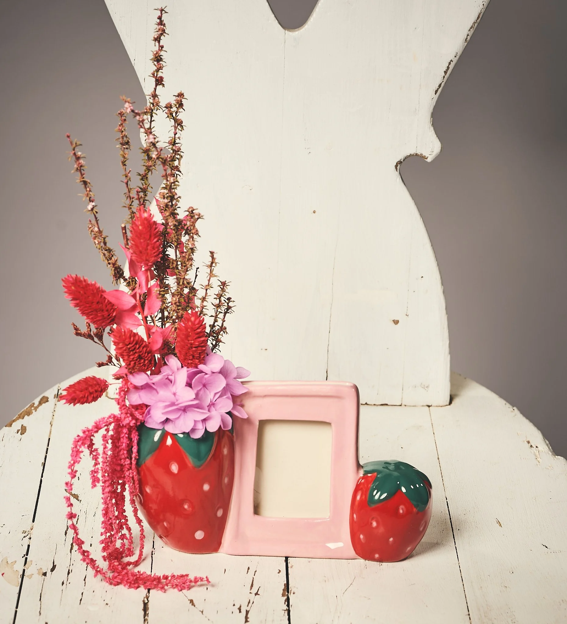 Strawberry field's mini picture frame