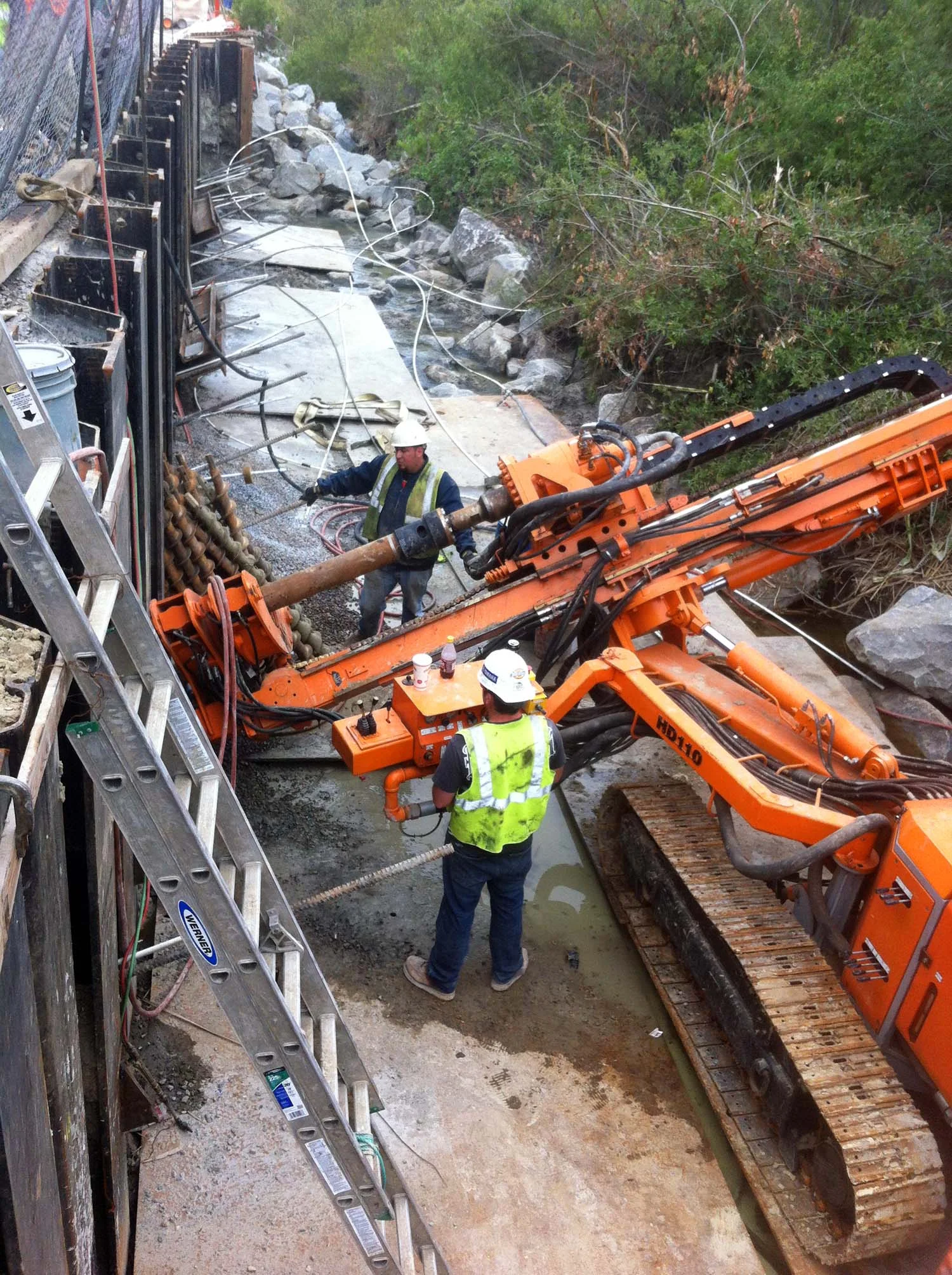 HD110 Micropile/Tieback Machine HD Engineering ~ 2007 Hours: 4,100
