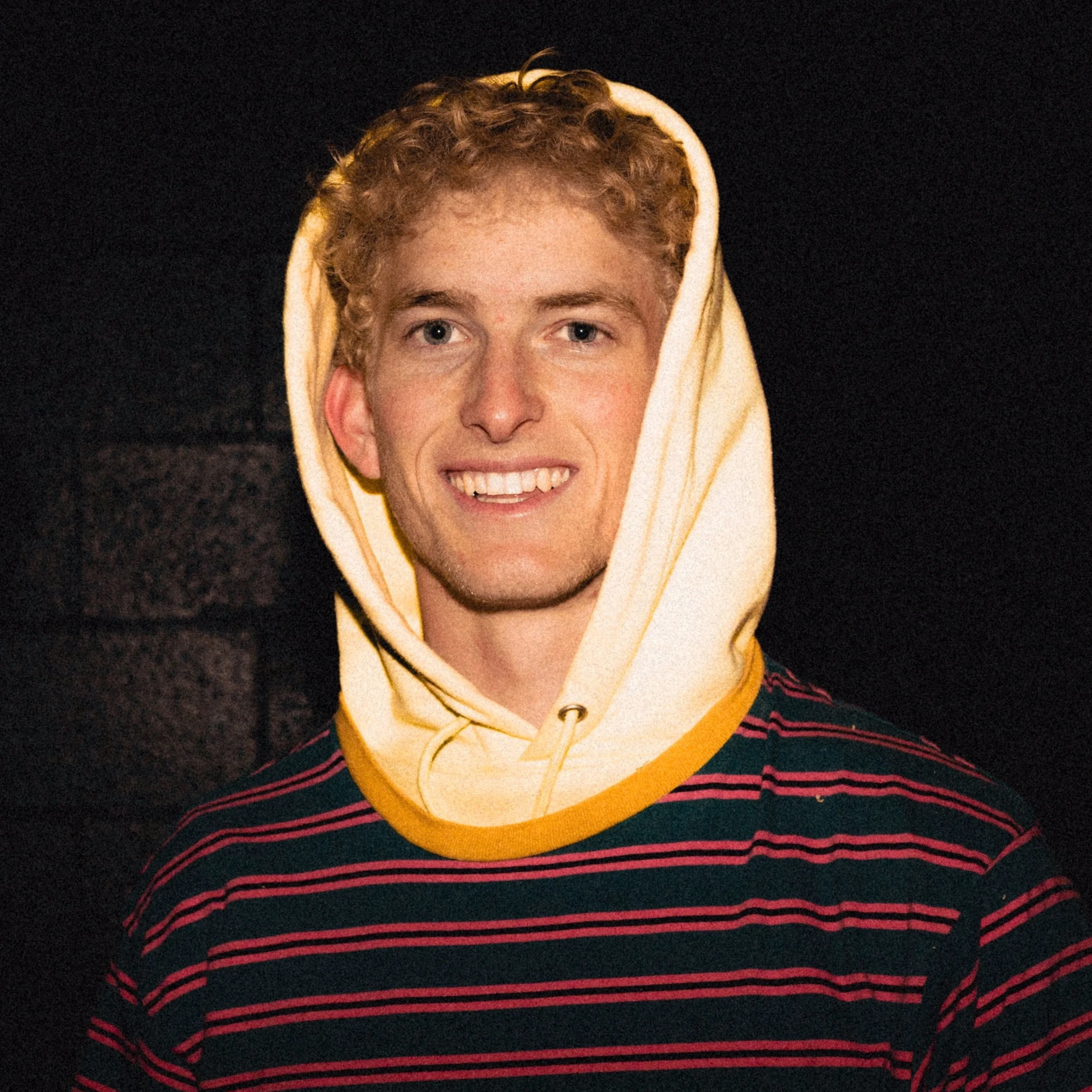 LUCA DAMIAN // PRODUCTION ASSISTANT @LUCADAMIAN