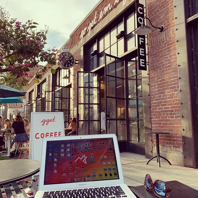 Working hard or hardly working #digitalnomad #adstrategy #writingtips #coldcoffee #la #almostsunset #warmwinter