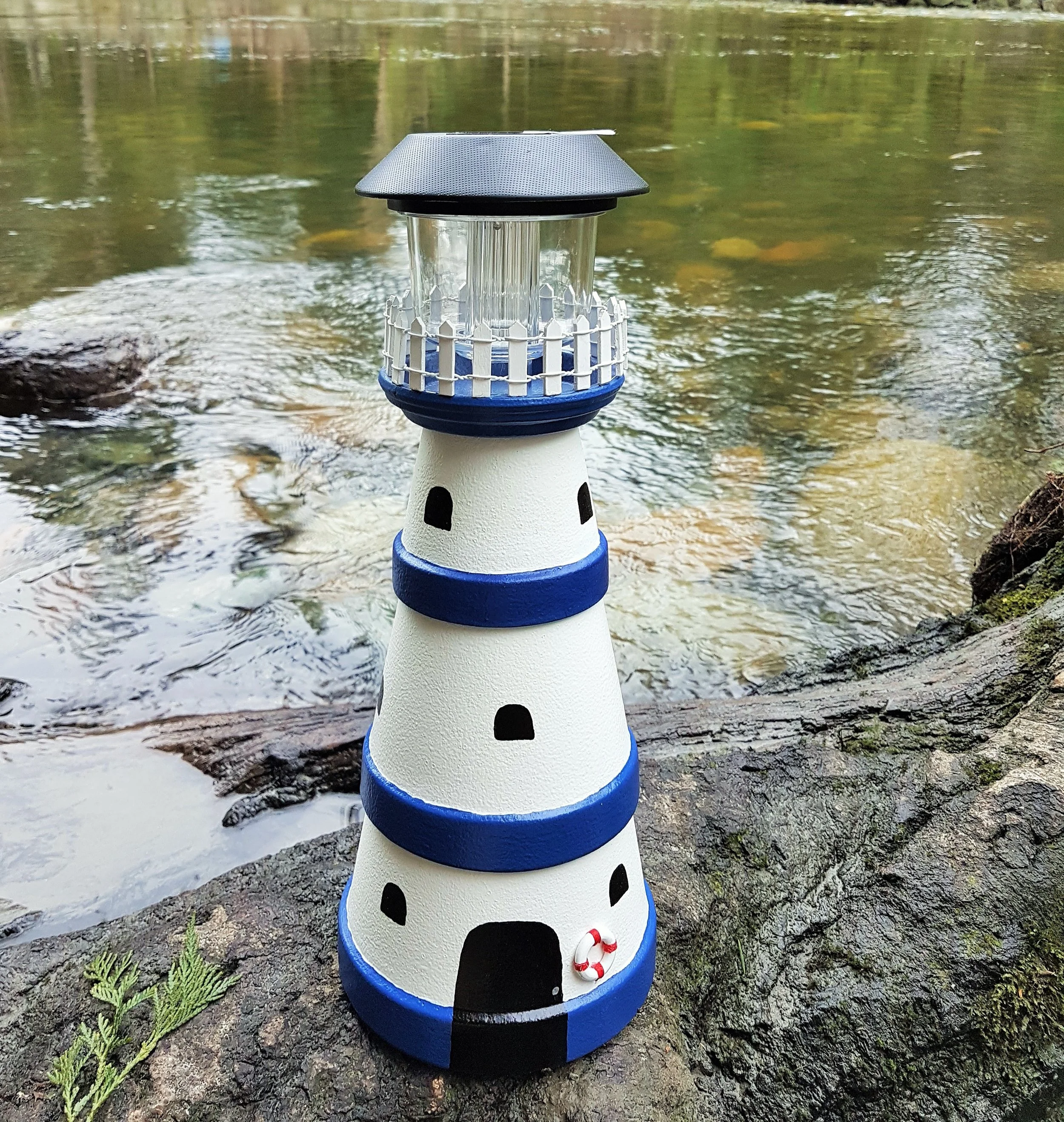 solar-garden-lighthouse-11.jpg