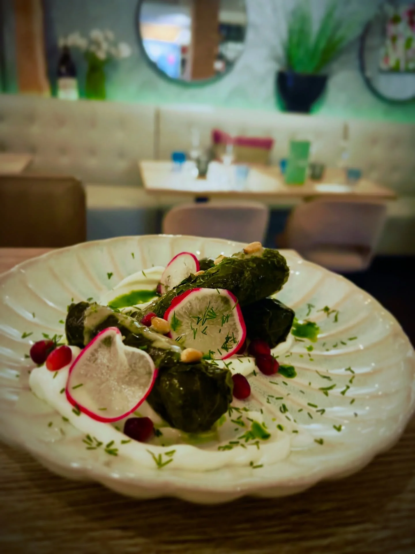 Handrolled dolmadakia @restaurantenya #dolmadakia #greekdolmades #handrolled #vegeterian #vegafood #healthyfoods #restaurantenya #moderngreekfood