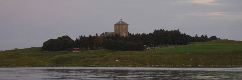 The 13th century St. Olaf's Church on Avaldsnes in 2004. Photo: Augvald Granbane.