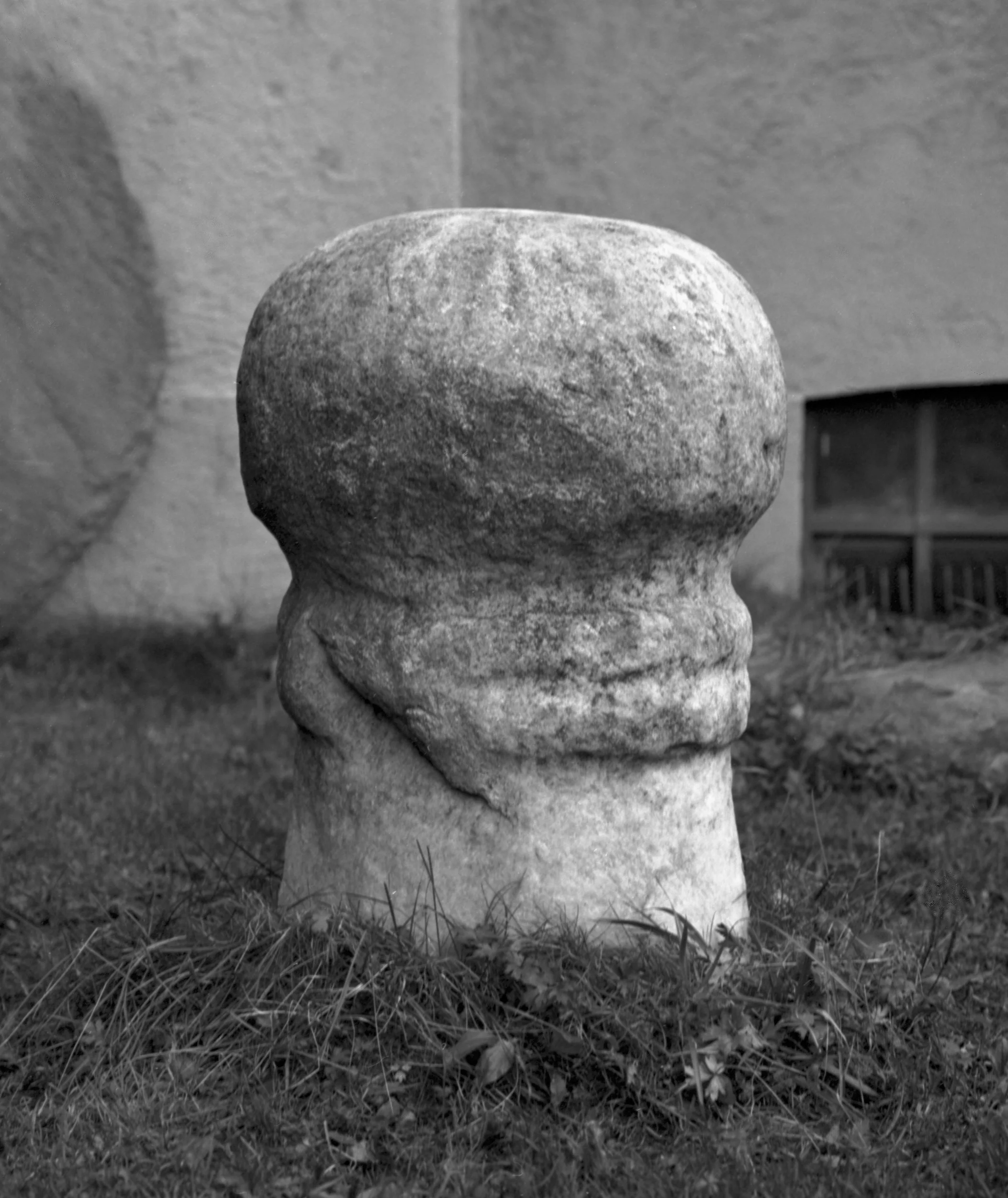 Sacred white stone from Dønna. Photo: Universitetsmuseet i Bergen / UiB