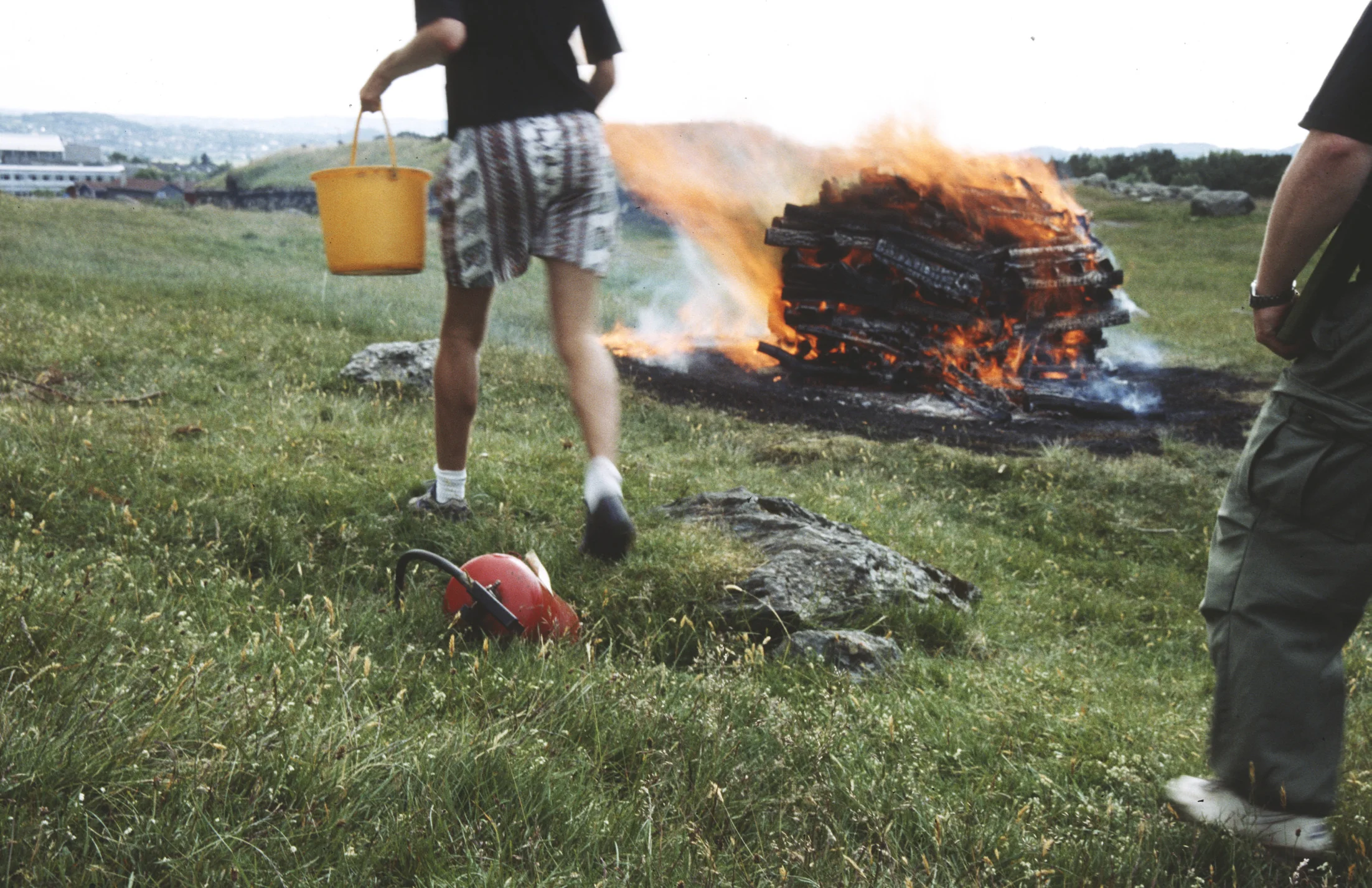 Experimental funeral pyre, The Iron Age Farm at Ullandhaug. Credits: Arkeologisk Museum I stavanger