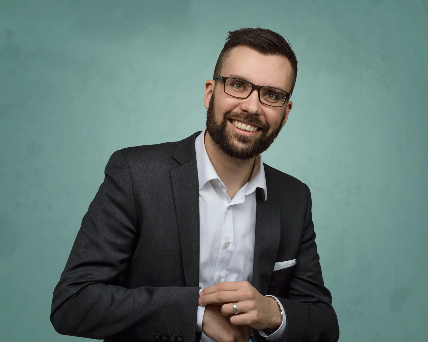 Studiofotografering med Johan Kvarnström, inför riksdagsvalet.