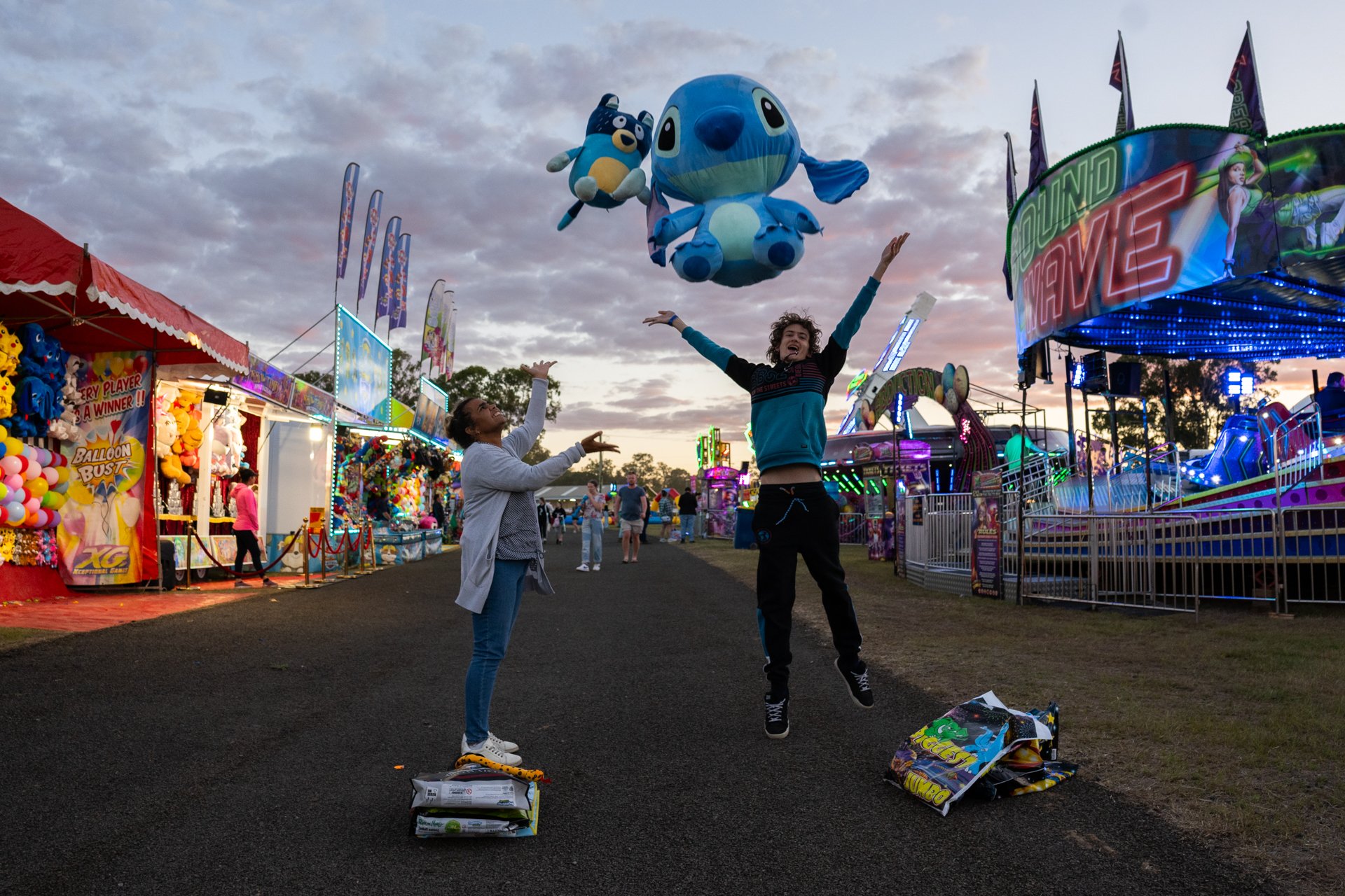  Dallin and Ronice show off their game winnings at the Gympie Show. May 2023 // The Gympie Times 