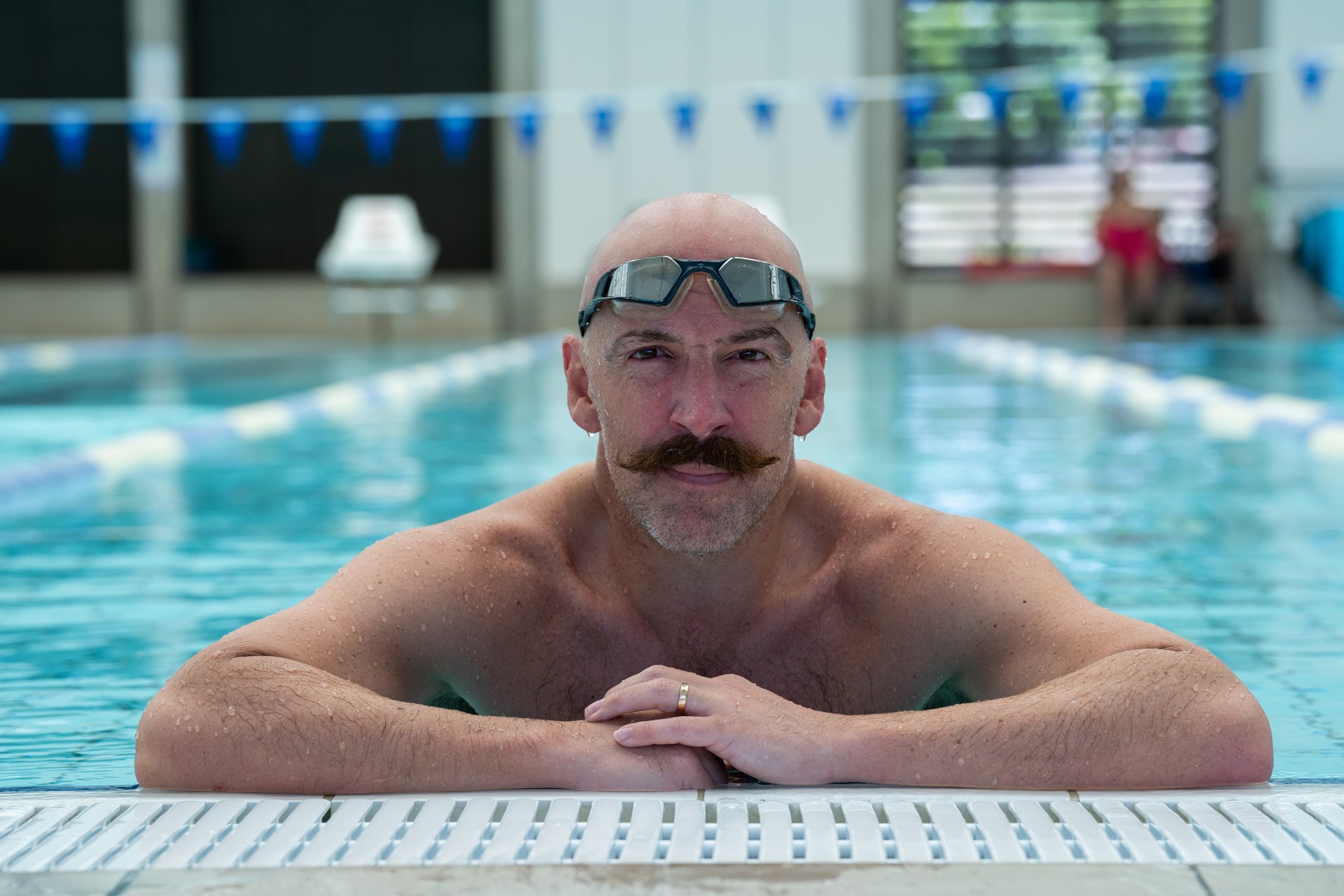  Publisher and father-of-three, Kenton Webb, has spent the past 30 years on a mission to swim 1000m in 1000 pools across the world. This week he achieved his 600th milestone in Gympie. April 2023 // The Gympie Times 