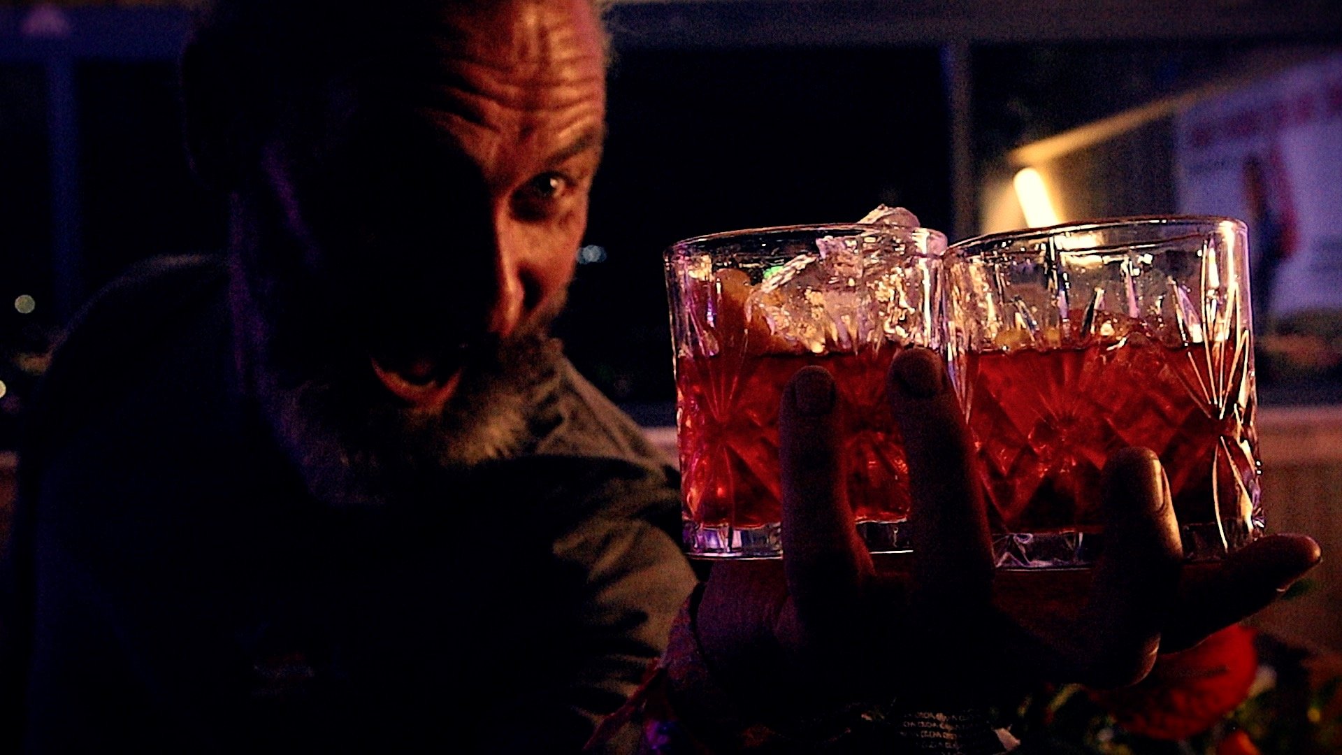 500 - Bartender_cocktails.jpg