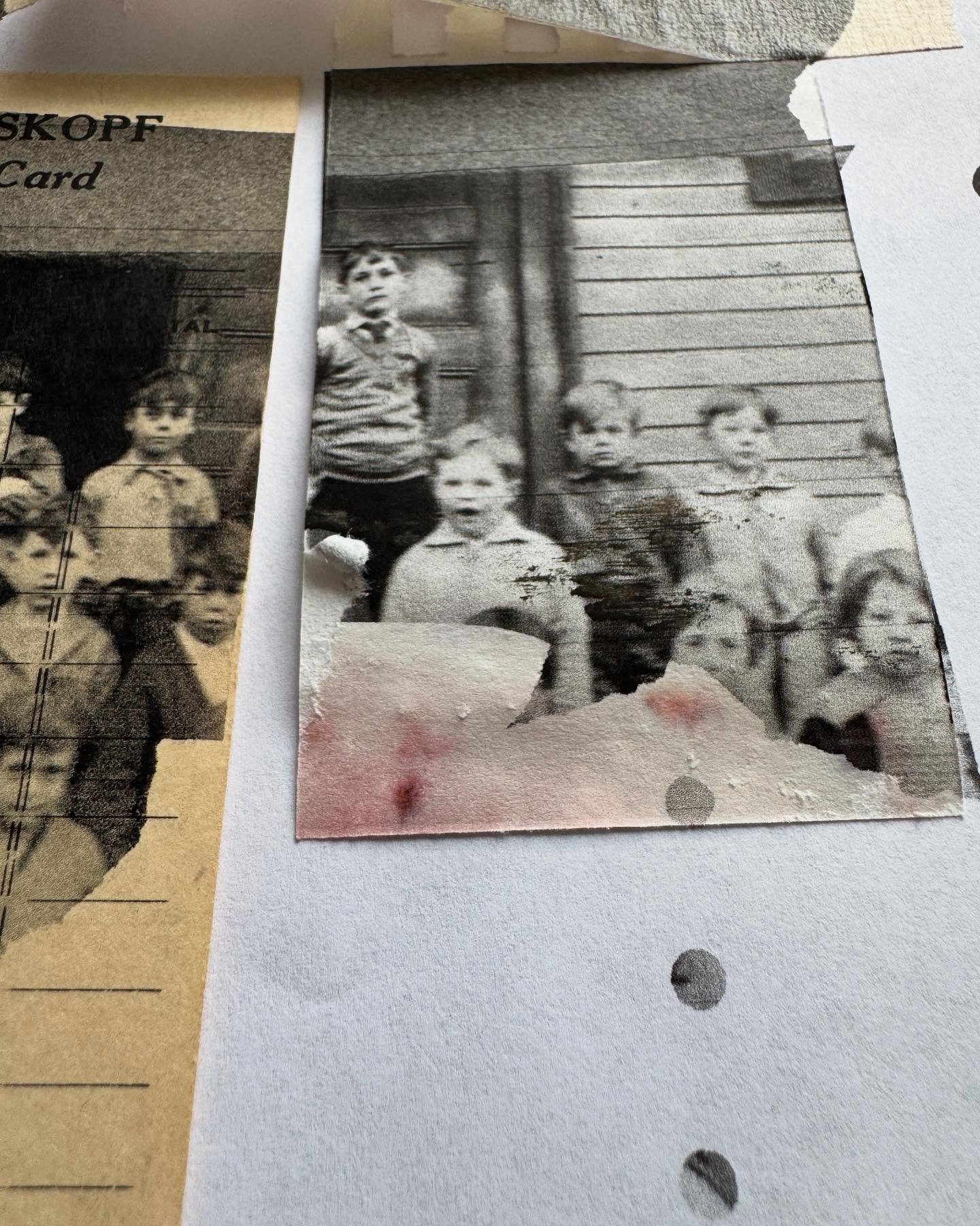 Love the vintage pic of these kiddos&hellip;.. #tuacsnapshot 

Still playing around with @southerngals_designs lesson 🖤

#printing #theuglyartclub #tuac #snapshot #mixedmedia #creative
