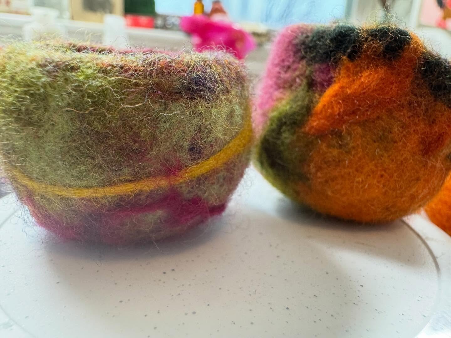 I love watching something come together. The sweet layering of roving. And this size&hellip;.. 🫶🏻 

Perfect for holding that small rocks that you slipped into your pocket; or the small feather with the best markings&hellip;. 

These are so soft and