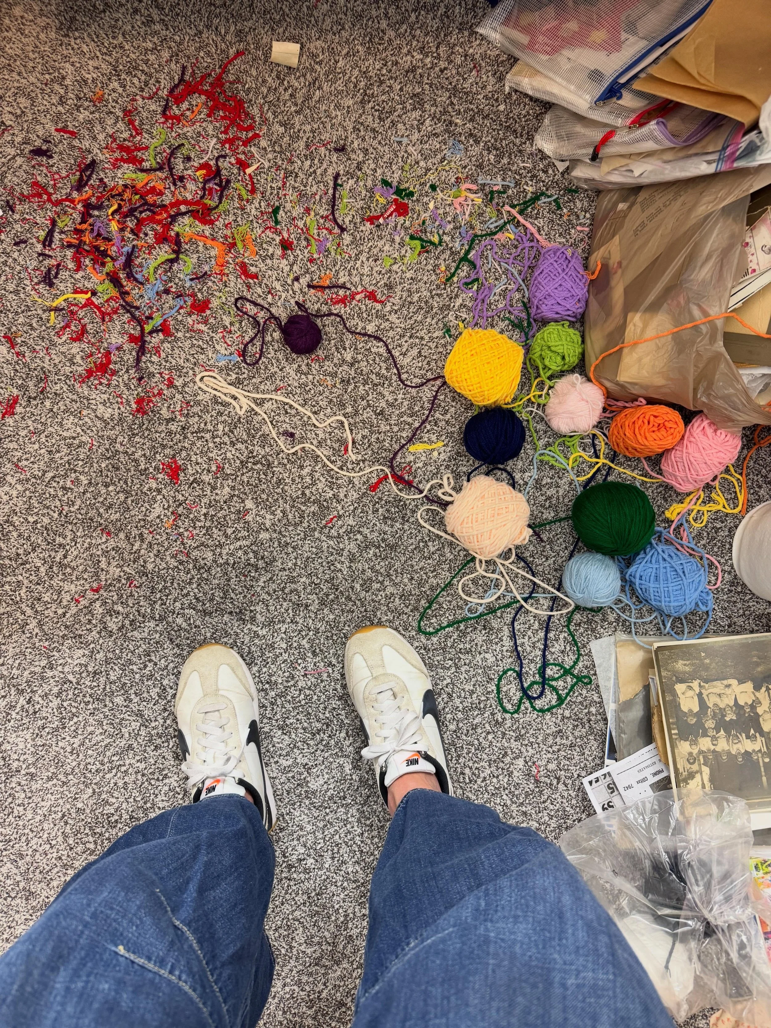 Spent the day mostly reading instructions and being humbled. Lol. ✨ but I am getting up this learning curve. #clawlab 

Will share more very soon. What I made as well as what I have learned. 

#artist #rugtufting