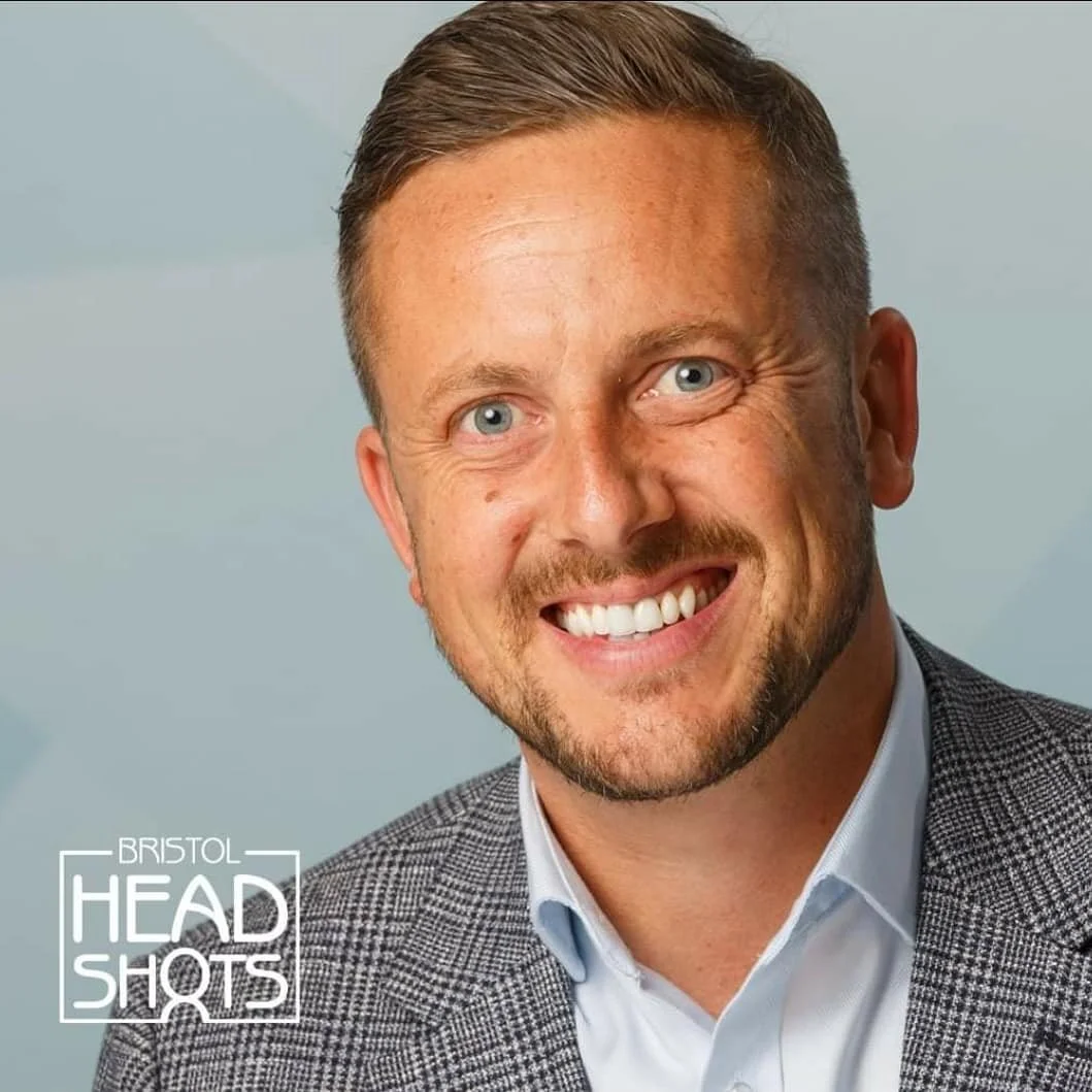 https://www.bristolheadshots.co.uk/bristol-business-head-shots-photography