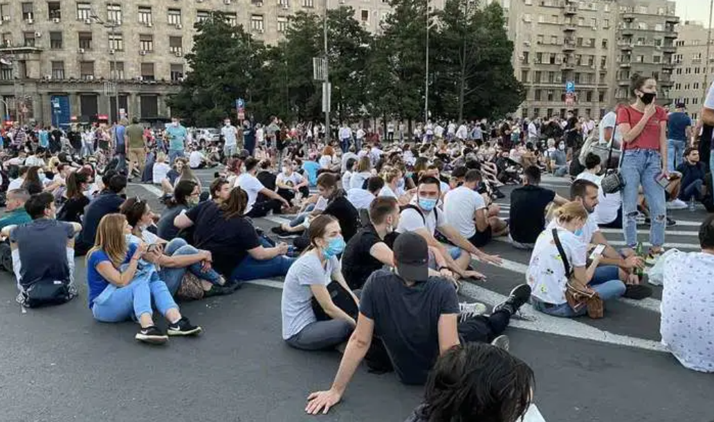 Serbians Protest Lockdowns and Rising Authoritarianism