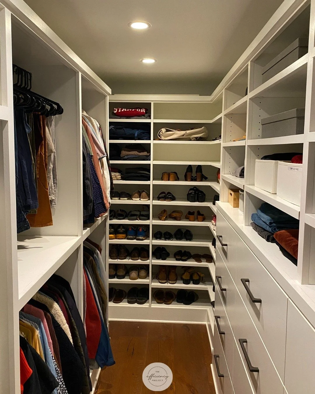 Swipe for the before...

Happy Monday! 💛 Here's a little before and after closet transformation for ya. Just a little reminder, minimizing your wardrobe doesn't mean you have to sacrifice your style. Your closet shouldn't be a room filled with stres