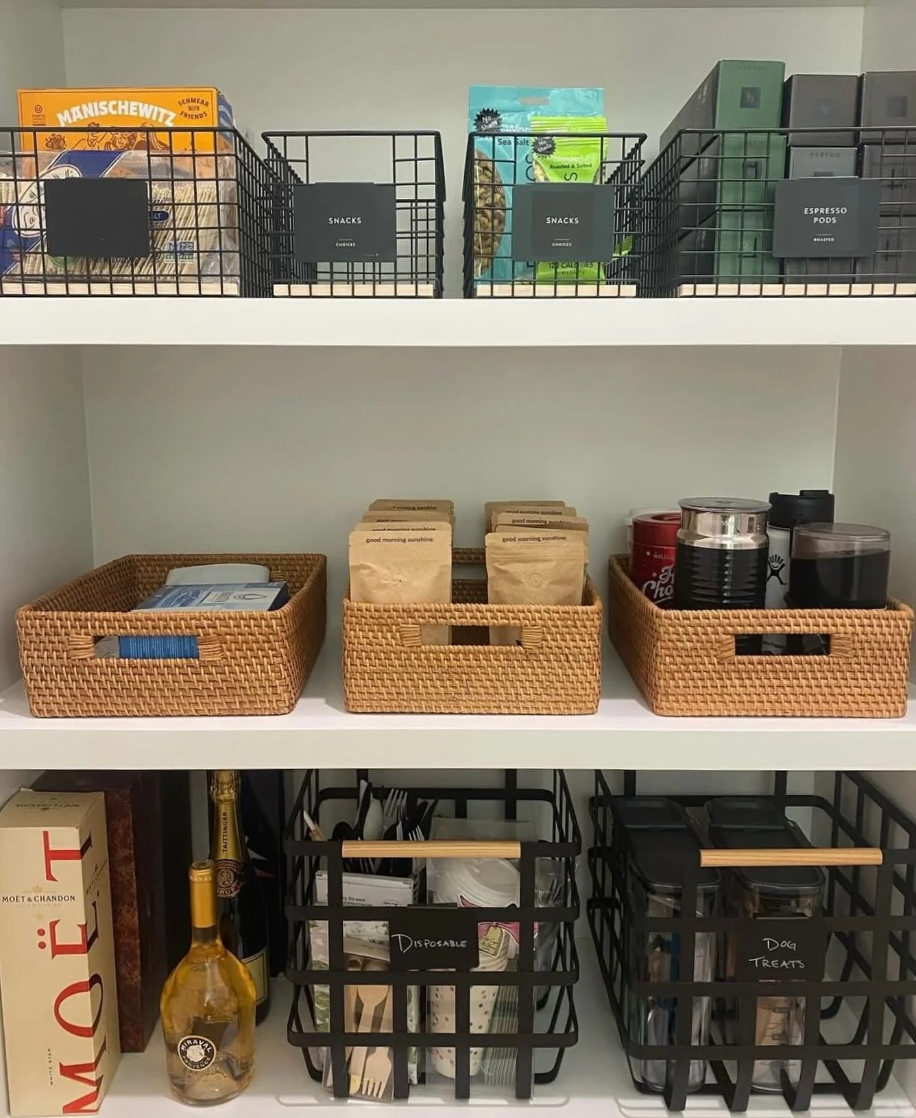 Be honest&hellip; how long have you been avoiding this space? 👀

Consider this your sign that the beginning of the year is the perfect time to purge what&rsquo;s no longer serving you, sort what you actually use, and create systems that support your