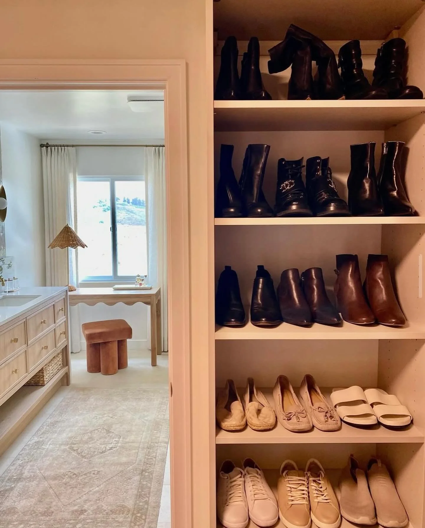 What a stunning closet to bathroom view am I right? 😍😏

When your space allows for it, storing your clothing and shoes can be a wonderful sight for sore eyes. And choosing what to wear becomes a fun task instead of a daunting one. Even if you have 