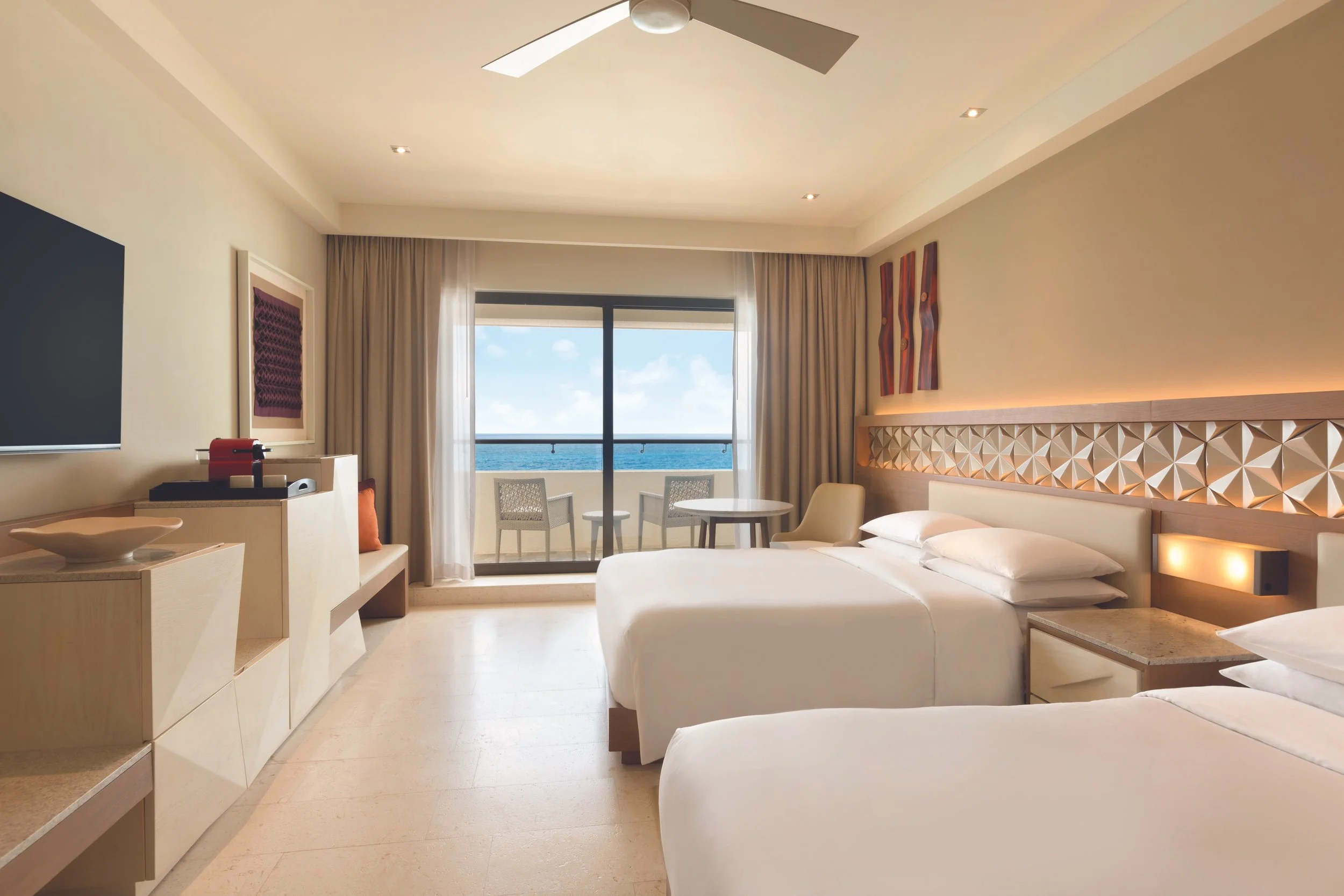 Hyatt-Ziva-Cancun-Club-Ocean-Front-Double-Room.jpg
