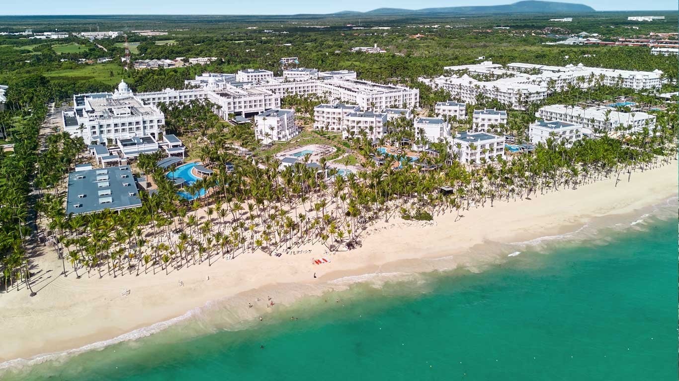 riu palace bavaro banner.jpg