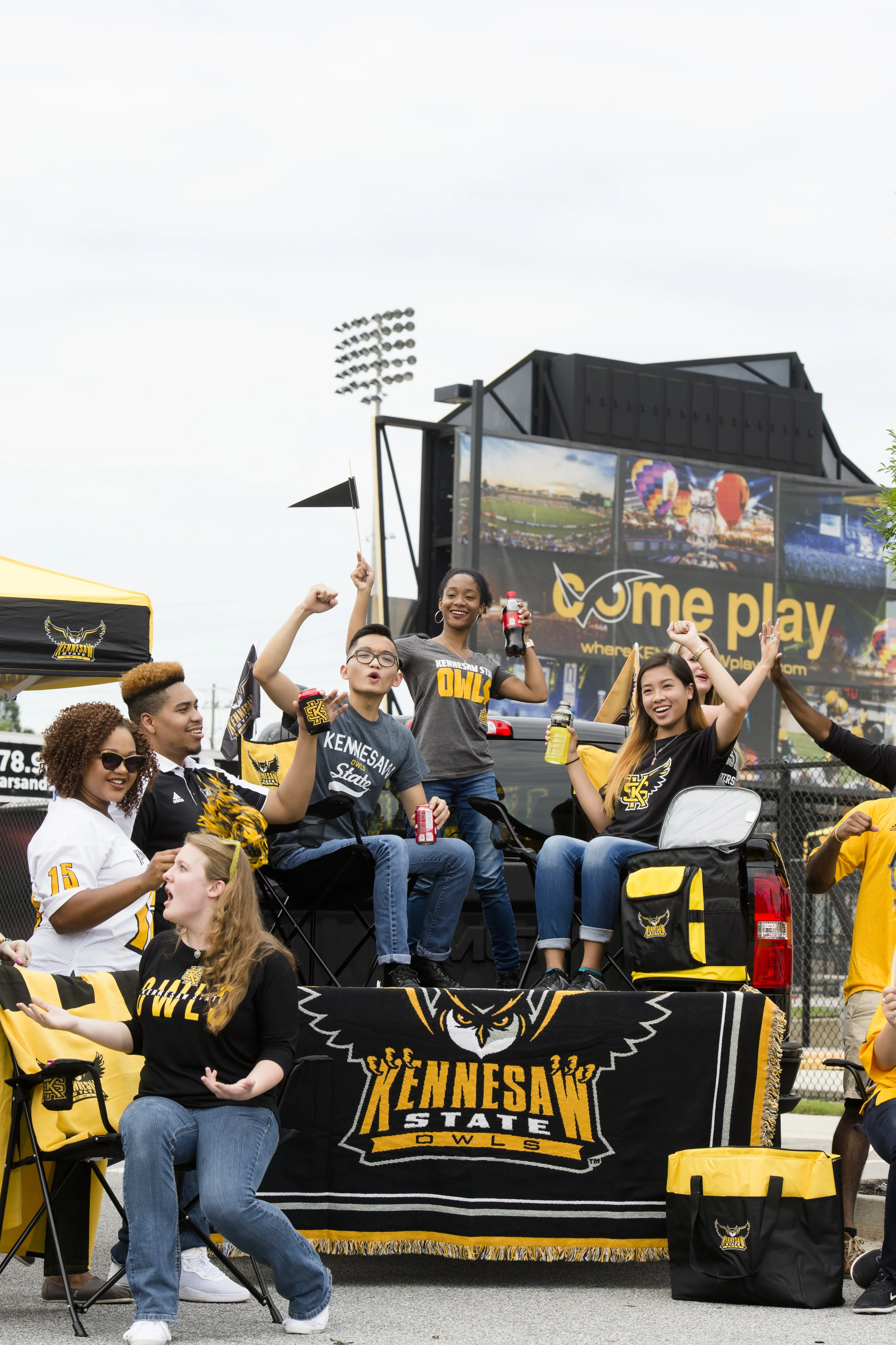 2017_Licensing_Tailgate_LA_029.jpg