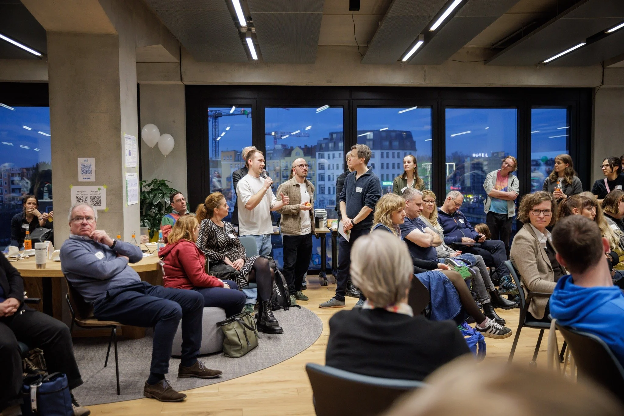 Letzten Freitag waren unsere Vorsitzenden Tim und Andy beim Stipendiatentag von startsocial in Berlin. In Workshops und Gespr&auml;chen mit anderen Organisationen ging es um genau die Fragen, die uns und auch die anderen Organisationen gerade besch&a