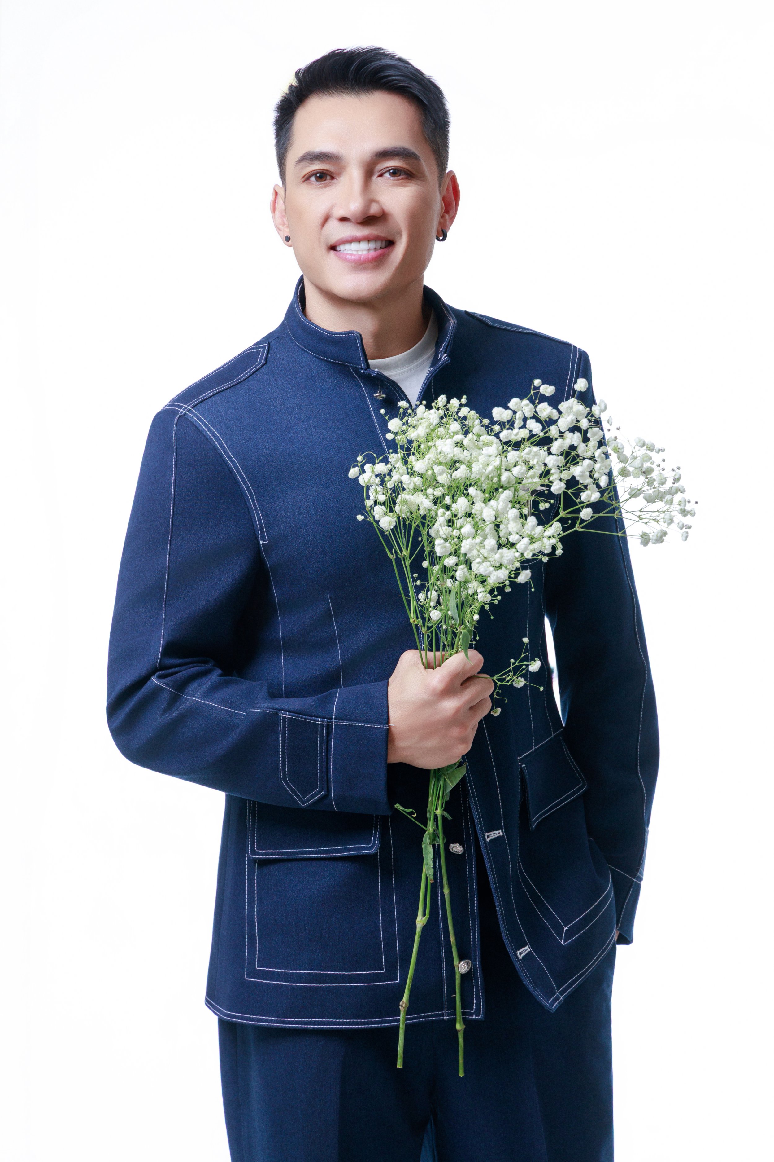 aLTQuang11090 copy.jpg