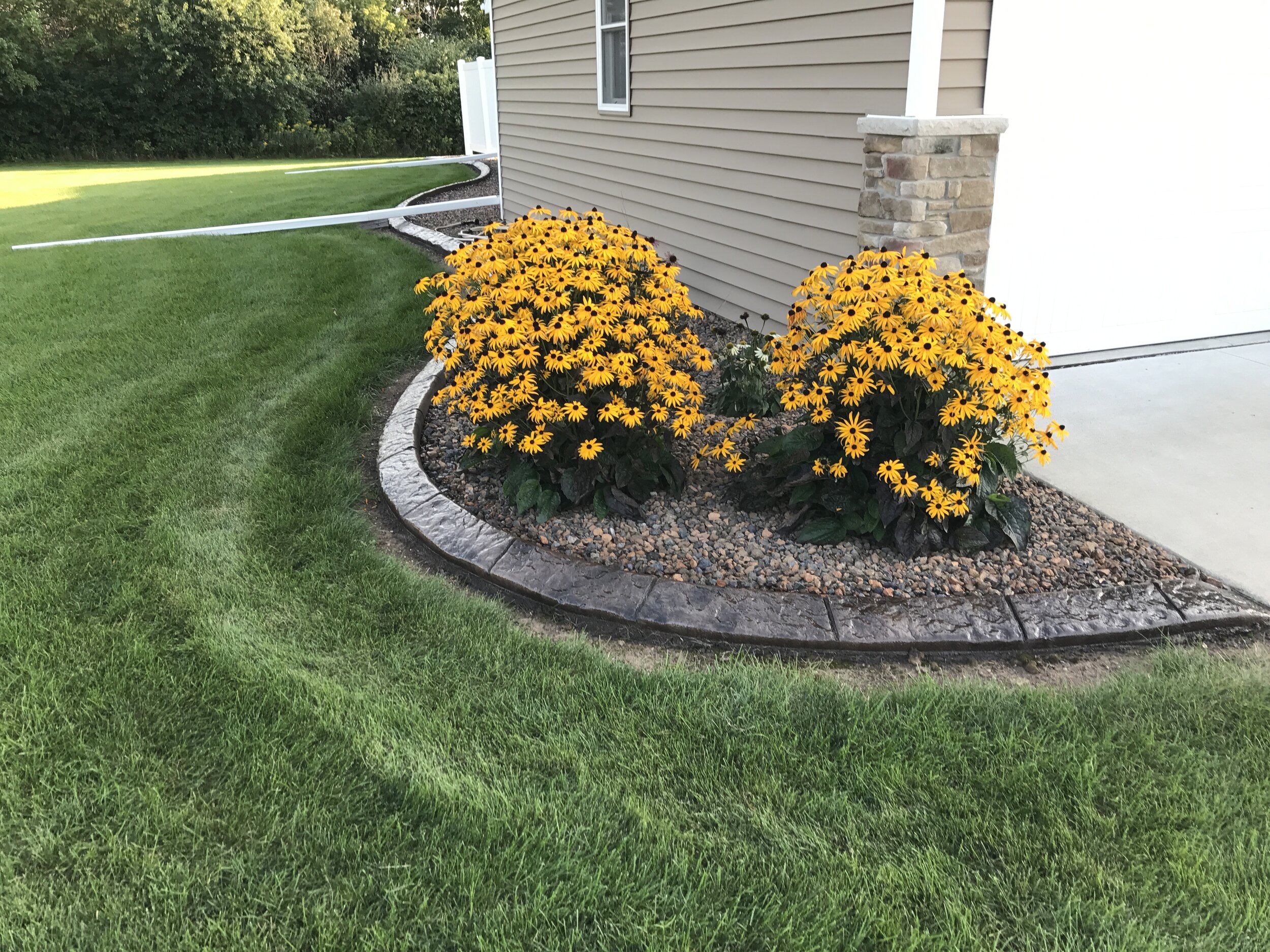 Concrete Curb Edging