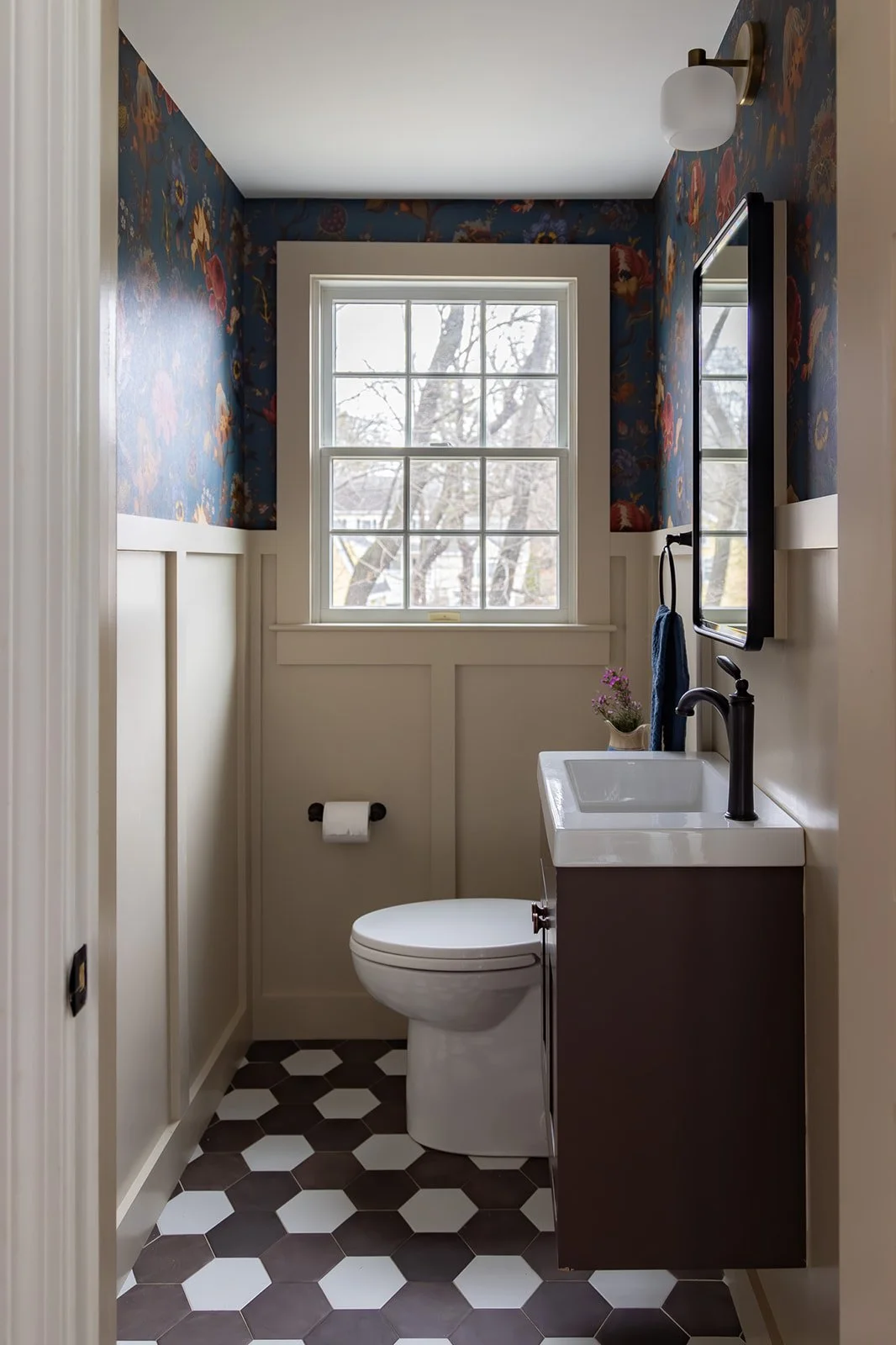 LONGFELLOW ROAD POWDER ROOM