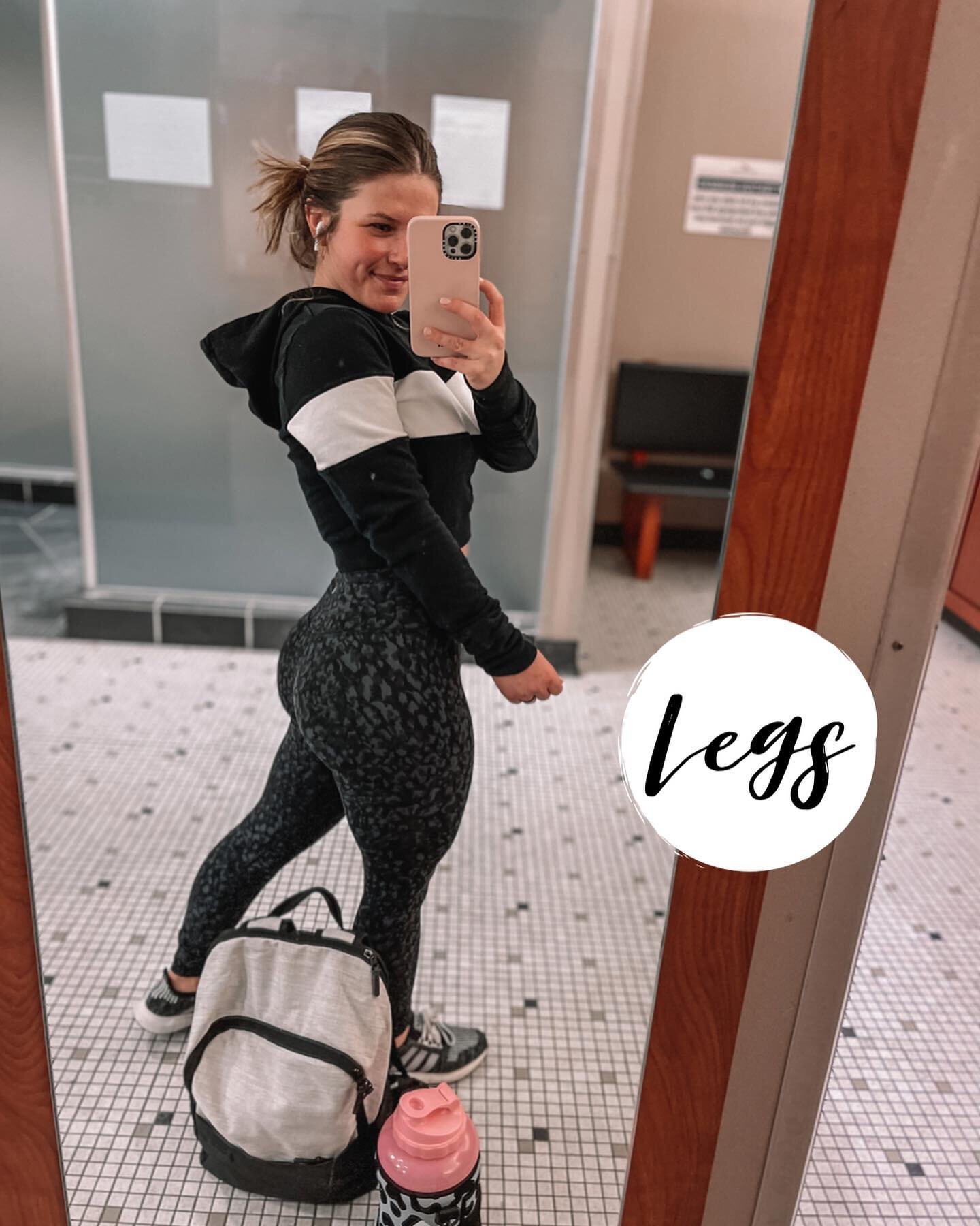 LEG DAYYY!🤩
This one is minimum equipment so you can easily do this anywhere!
Don&rsquo;t forget to save for later!
4 sets x 10-15 reps each!
&bull;elevated reverse lunge
&bull;elevated calf raises
&bull;elevated single leg glute bridge
&bull;sumo s