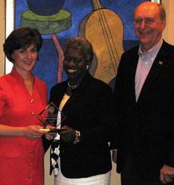 Health Careers Partnership earns Minneapolis Community and Technical College the Bellwhether Award. From left: Jane Foote, Academic Dean Nursing Program, MCTC; Dr. Josephine Reede-Taylor, Sr. Vice President of Academic and Student Affairs, MCTC; Dr. H. James Owen, National Alliance of Community and Technical Colleges.