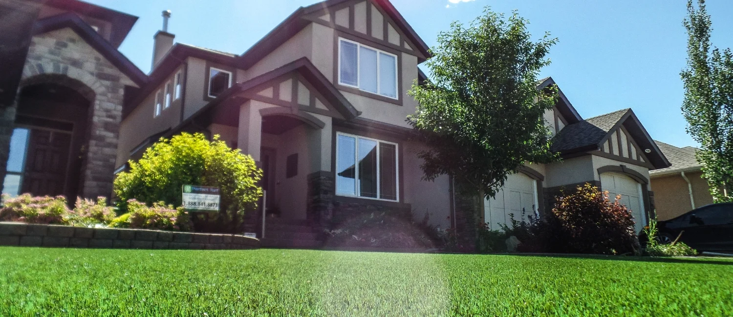 Artificial Turf Canada _ Perfect Turf _ Calgary _ Vancouver _ 053 _ Residential turf.jpg